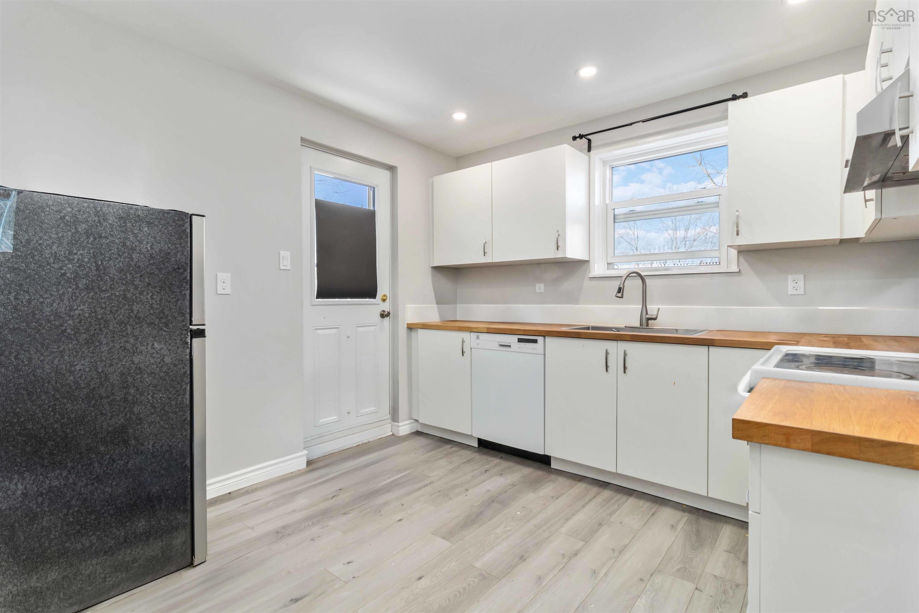 24 Laurie Drive, Lower Sackville, NS (MLS 202602687)