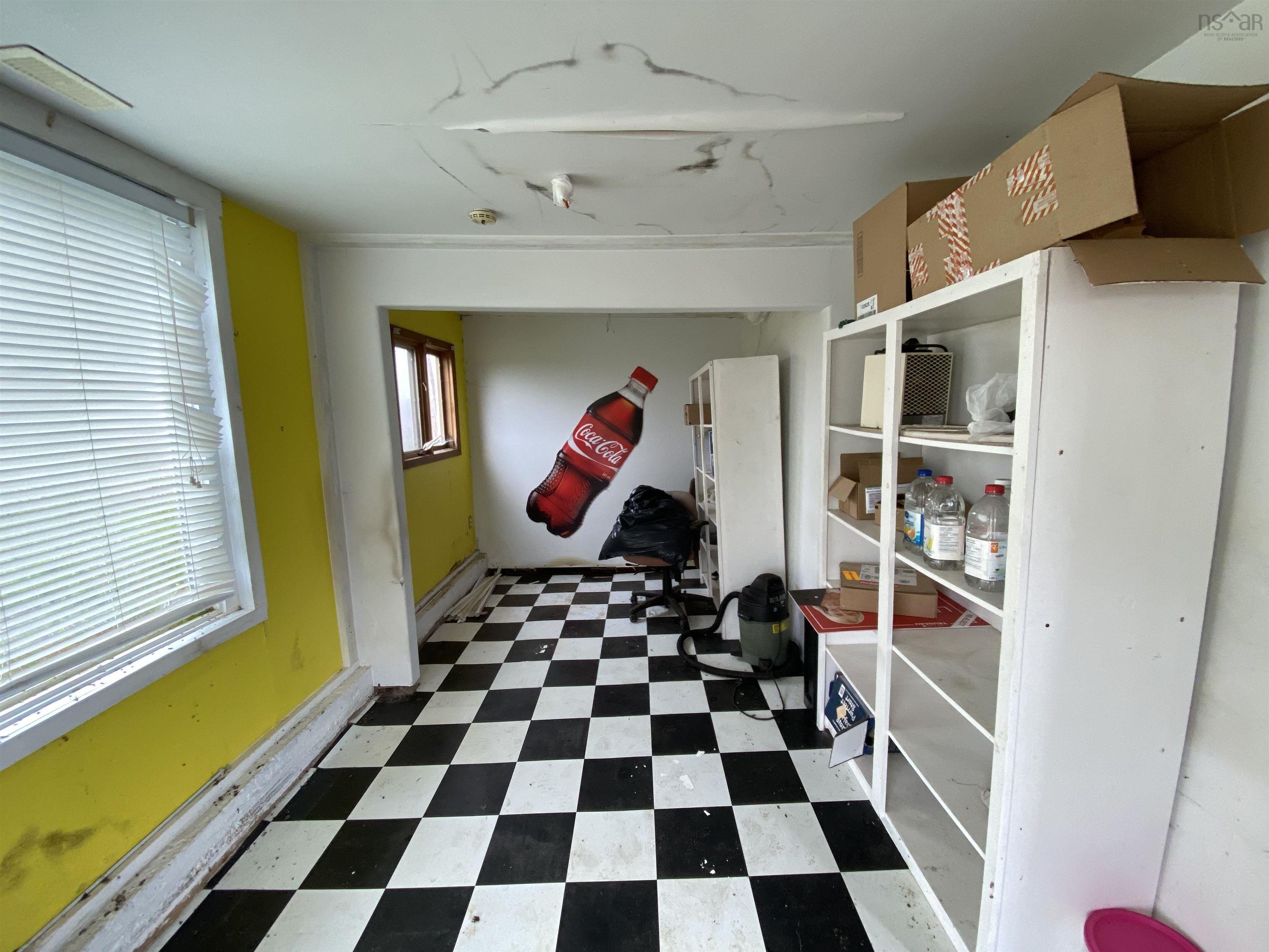 $115,000.00: 9281 Highway 215, Maitland