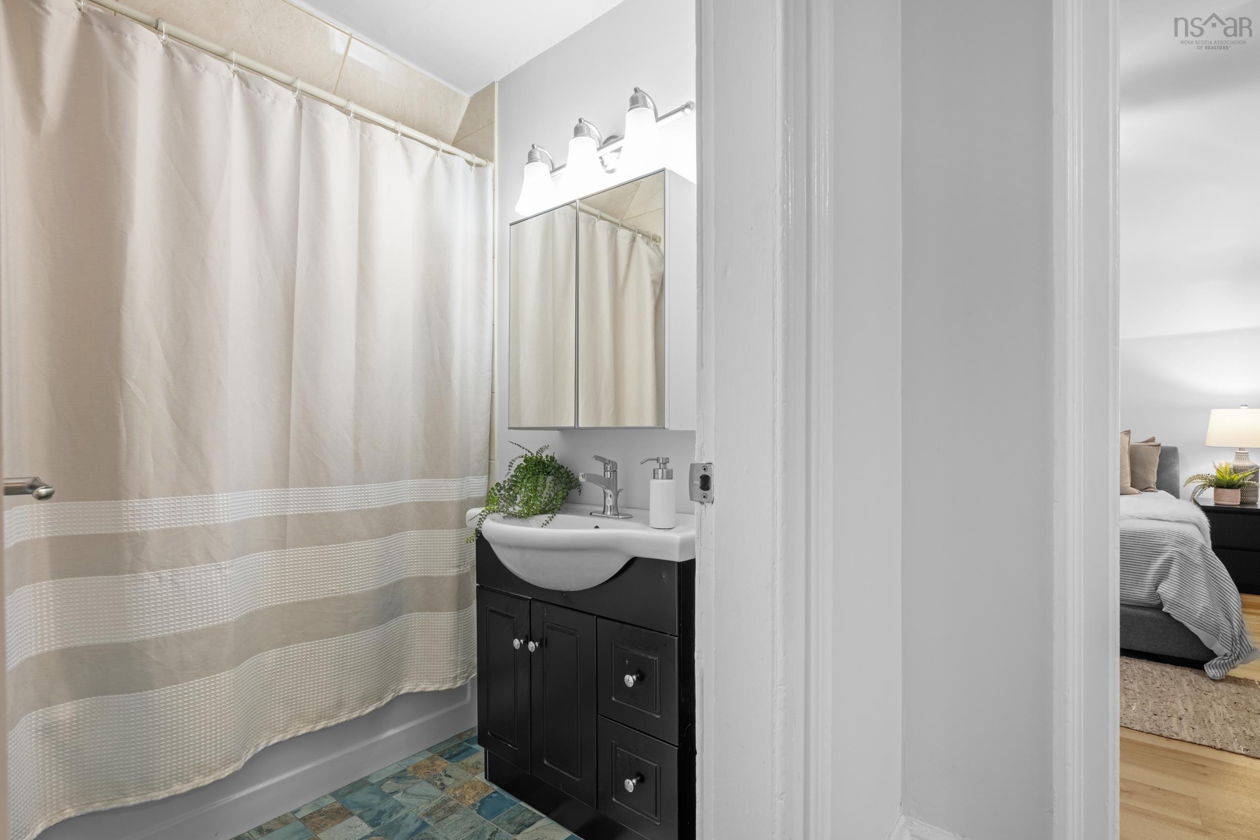 99 Ochterloney Street, Dartmouth, NS (MLS 202602695)