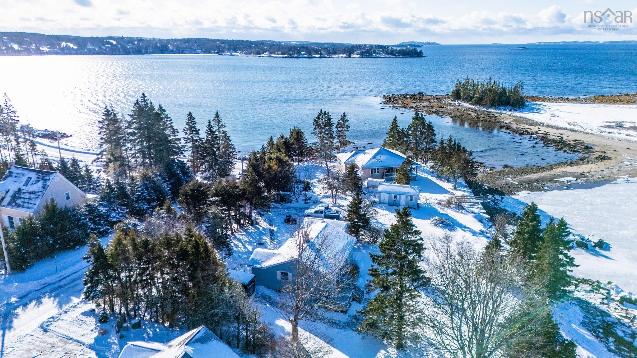 $765,000.00: 211 Sunset Drive, Glen Haven