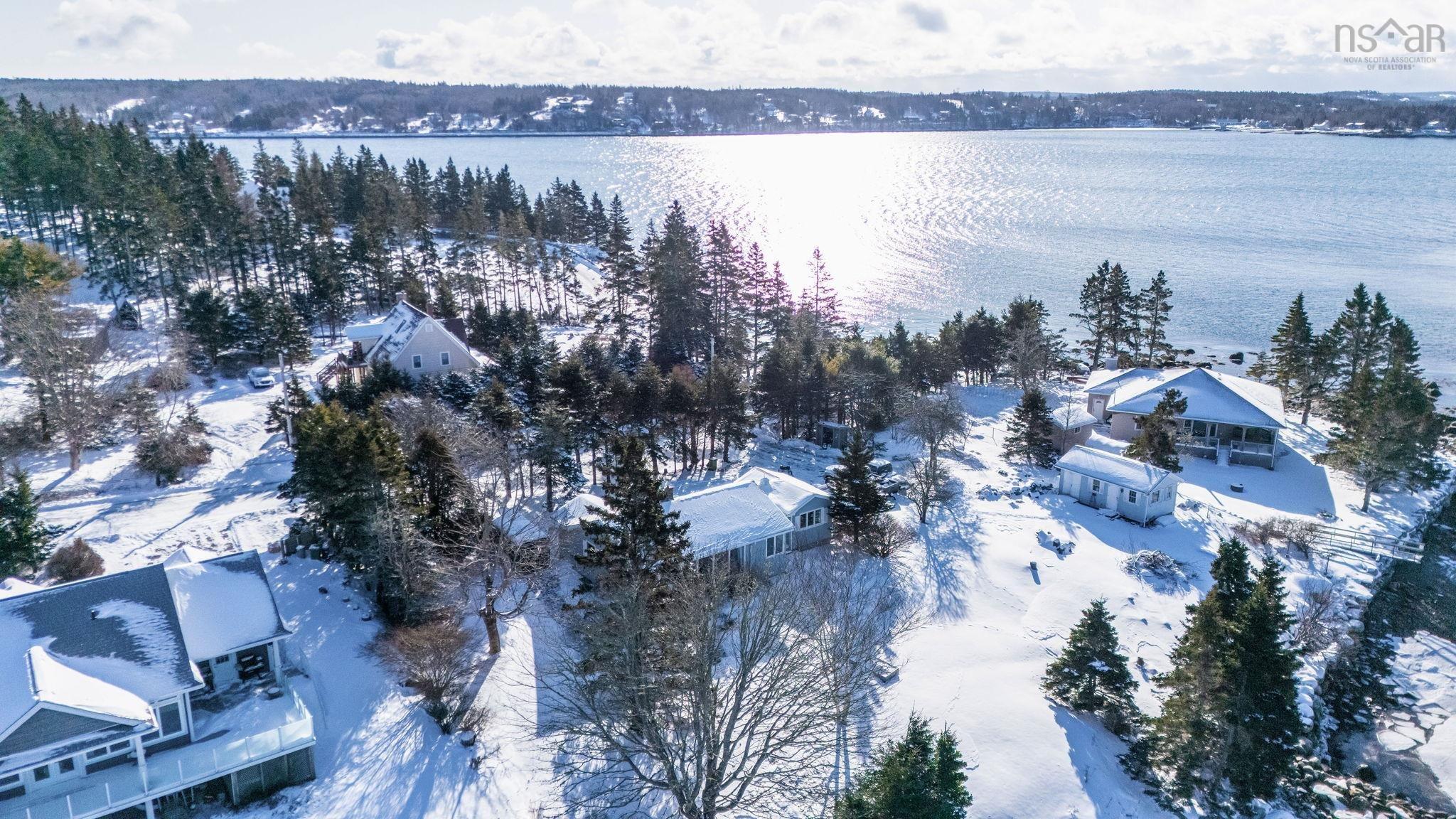 $765,000.00: 211 Sunset Drive, Glen Haven