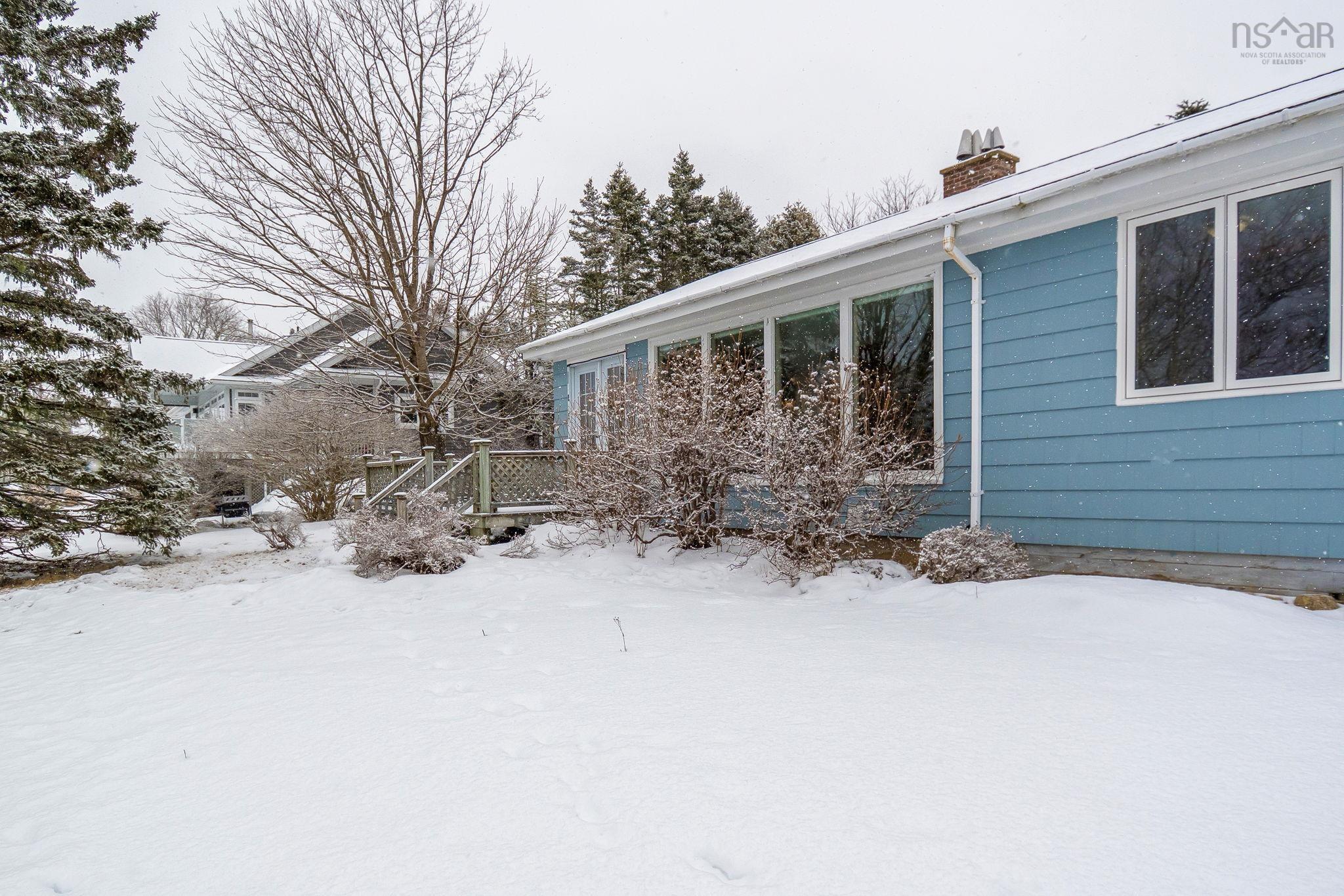 $765,000.00: 211 Sunset Drive, Glen Haven