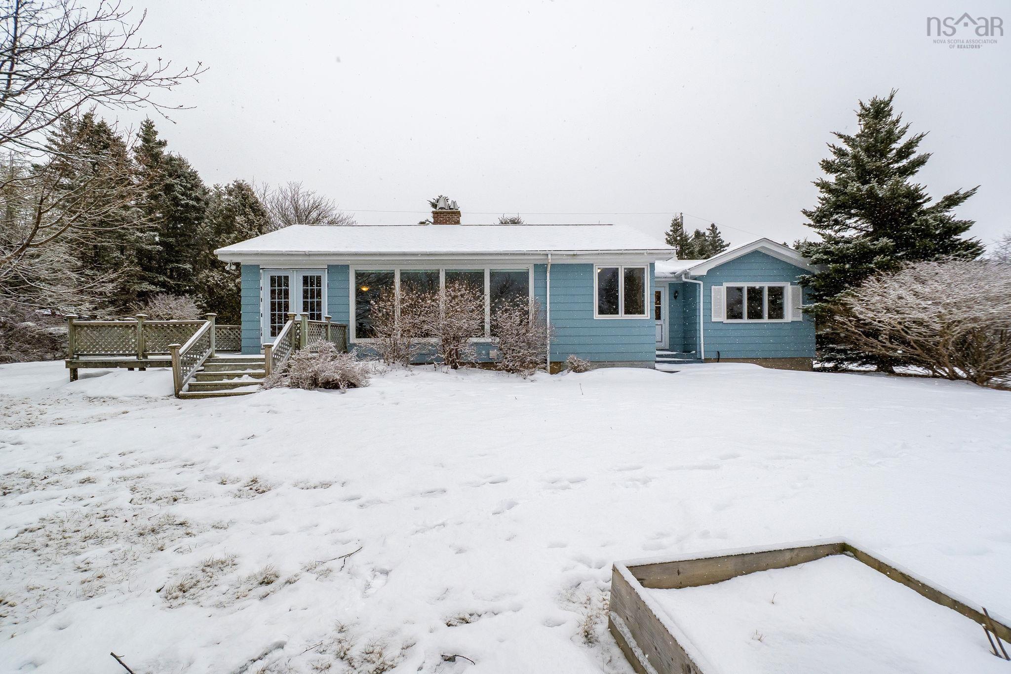 $765,000.00: 211 Sunset Drive, Glen Haven