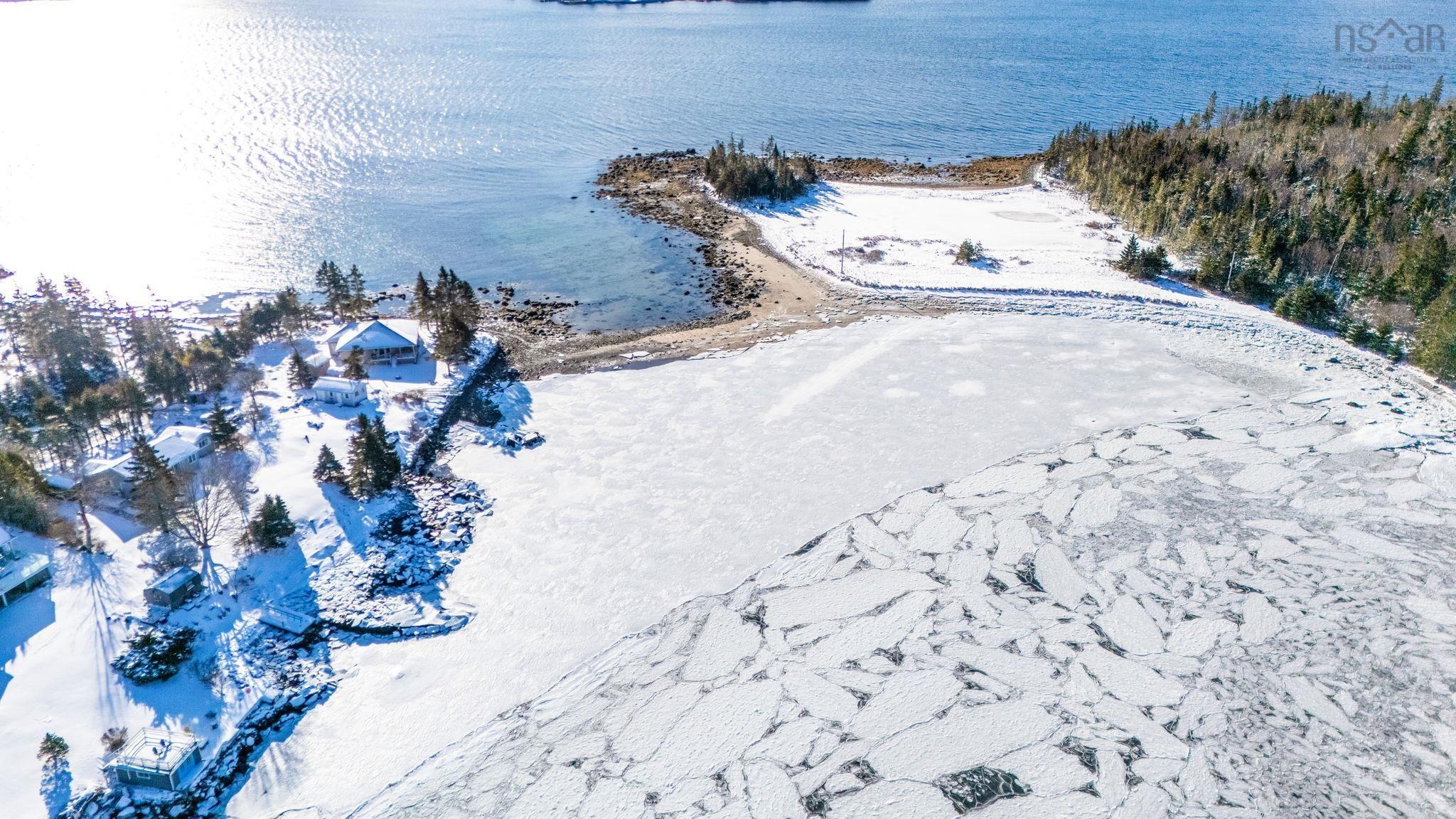 $765,000.00: 211 Sunset Drive, Glen Haven