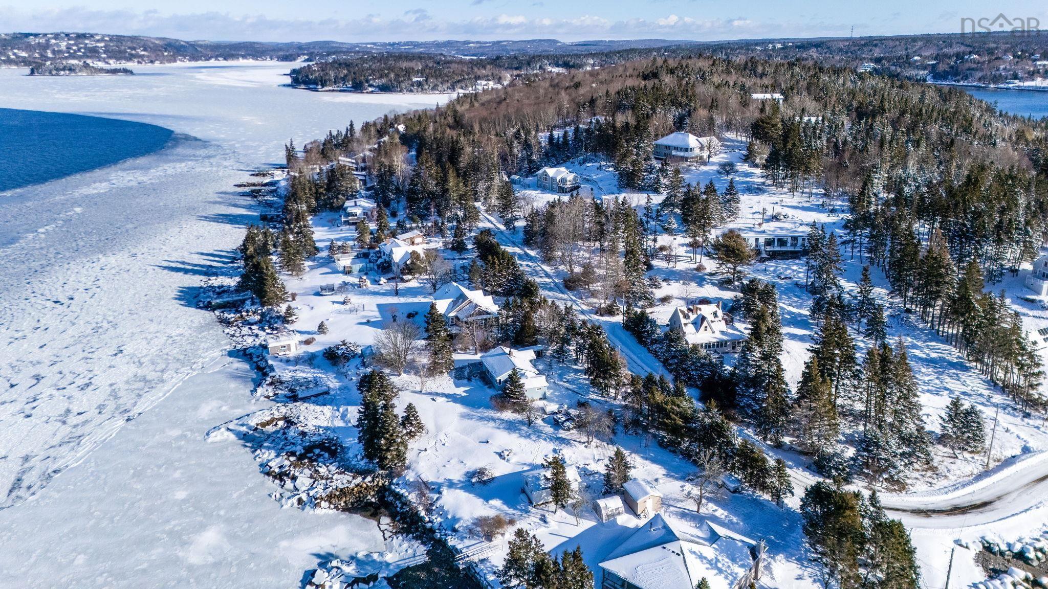 $765,000.00: 211 Sunset Drive, Glen Haven