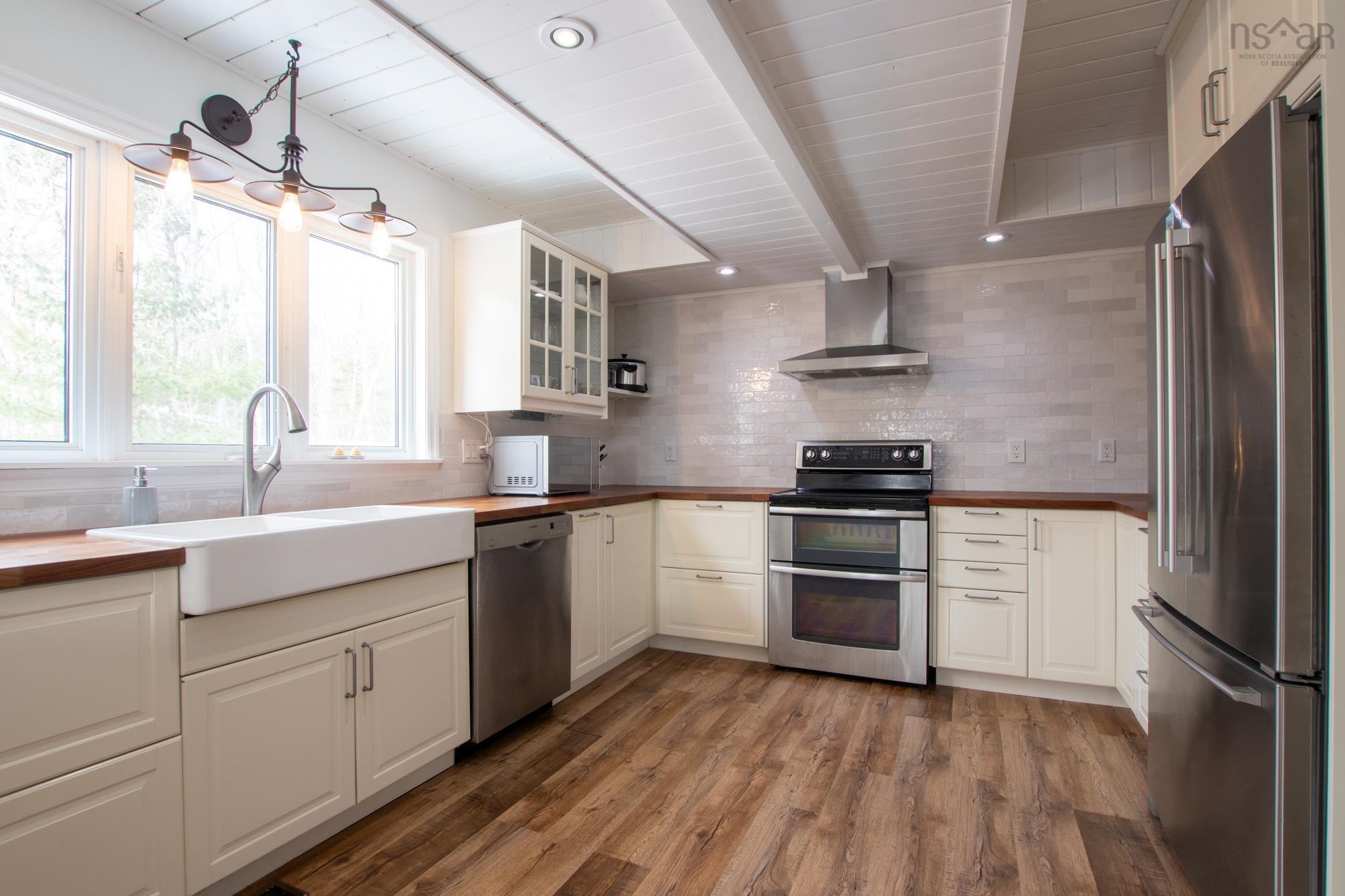 $729,900.00: 6 Devonport Avenue, Fall River