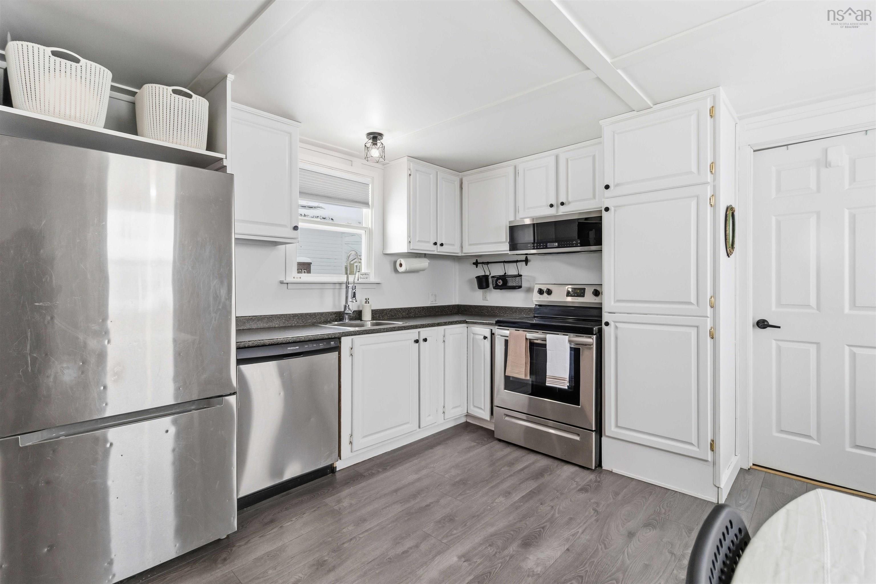 $189,900.00: 10 Michael Avenue, Mount Uniacke