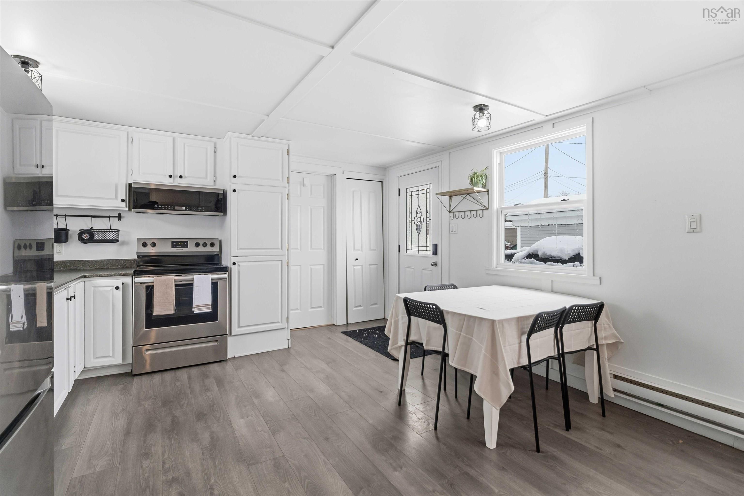 $189,900.00: 10 Michael Avenue, Mount Uniacke