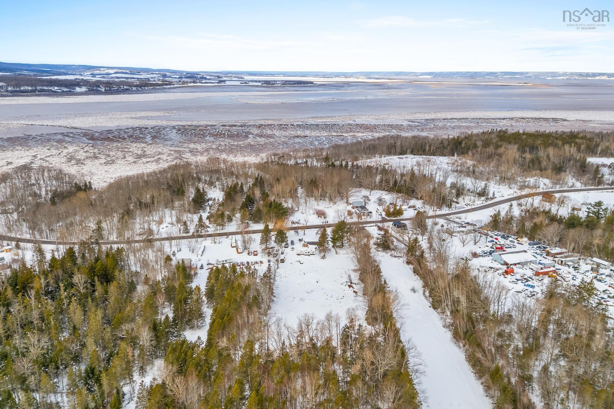 $99,999.00: 5460 HIGHWAY 215, Kempt Shore