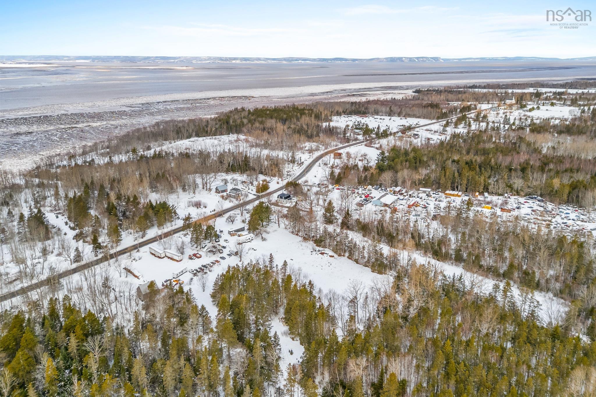 $99,999.00: 5460 HIGHWAY 215, Kempt Shore