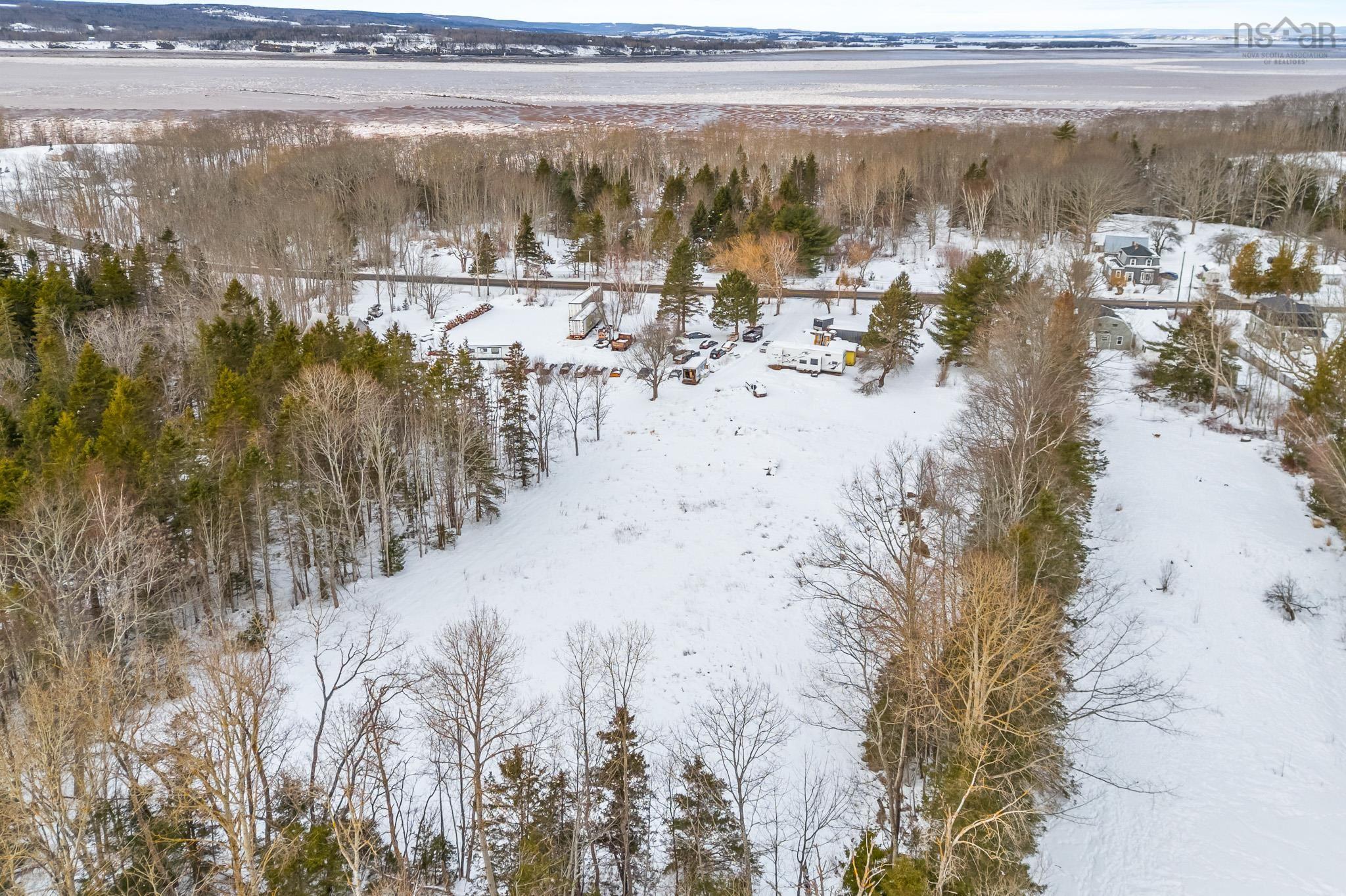 $99,999.00: 5460 HIGHWAY 215, Kempt Shore