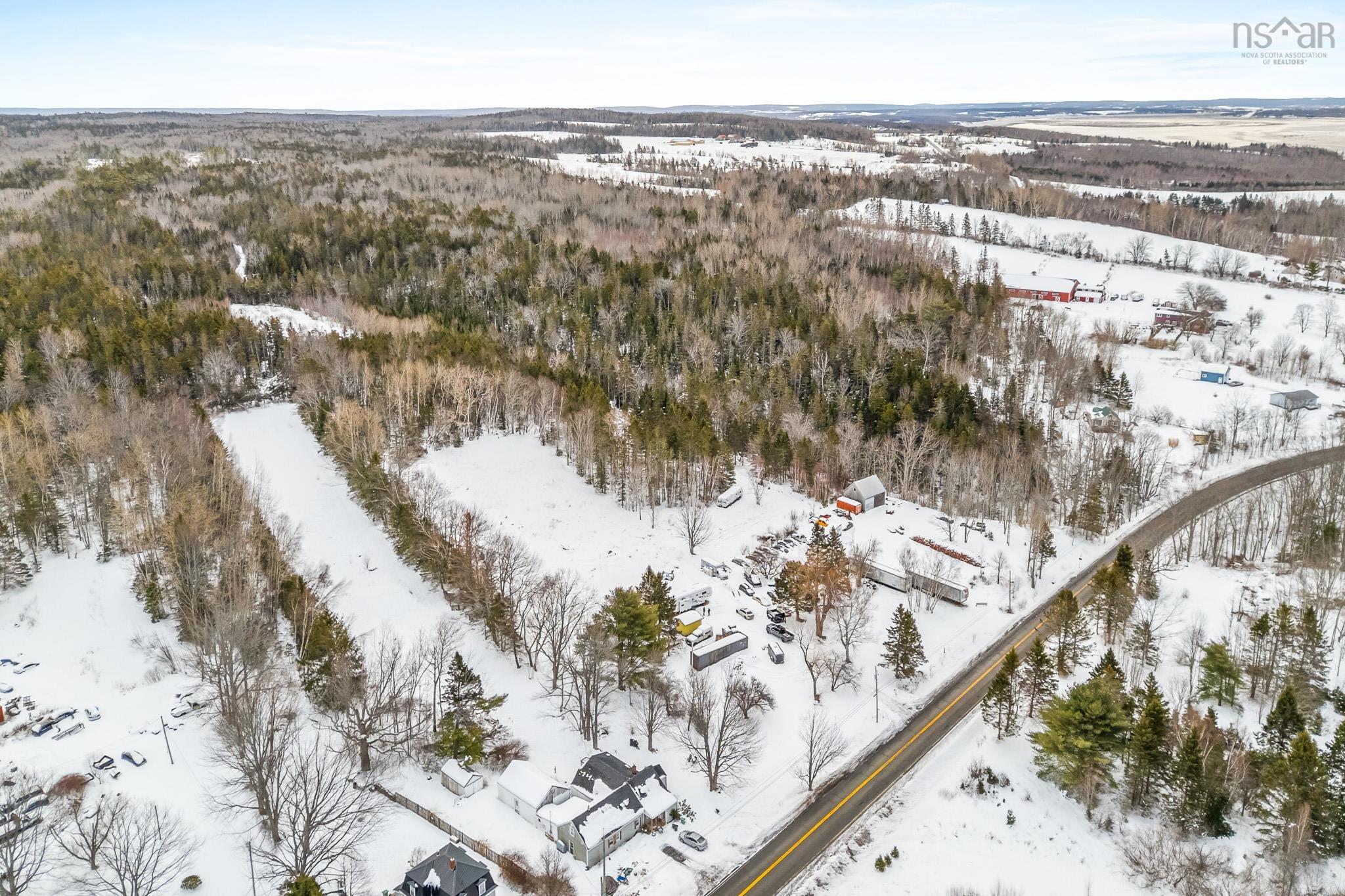 $99,999.00: 5460 HIGHWAY 215, Kempt Shore