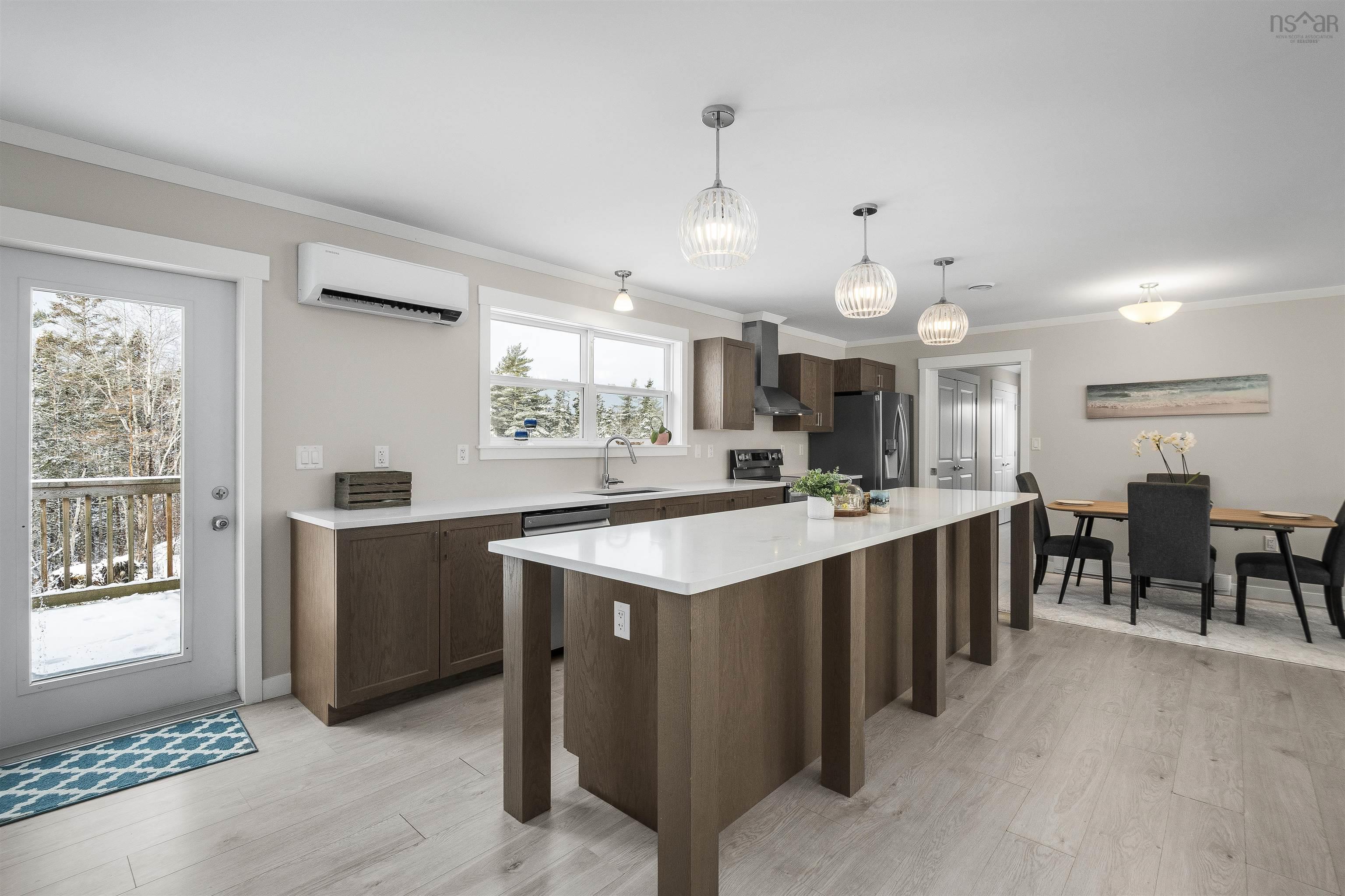 $449,900.00: 32 Mossberry Close, Hubley