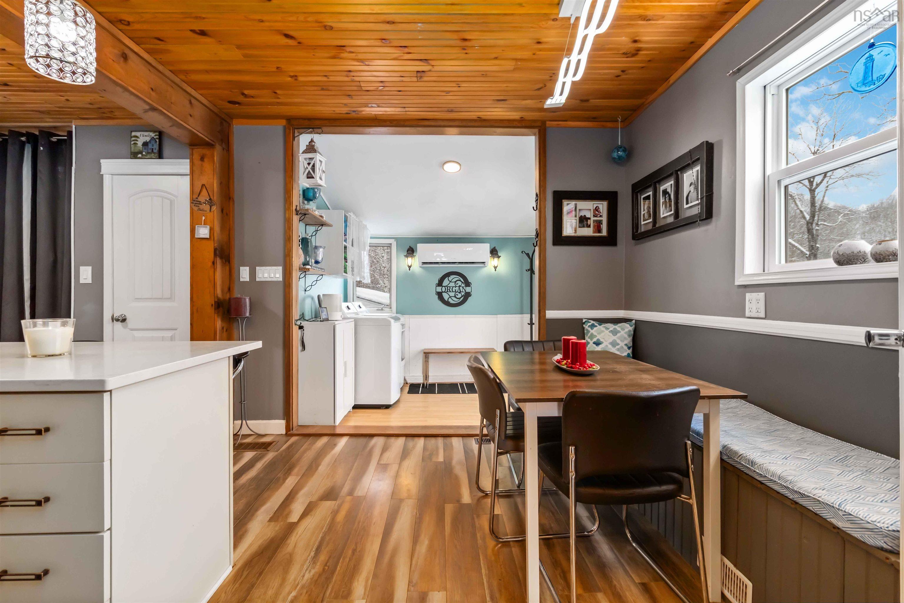 $379,900.00: 13862 Highway 3, Dayspring