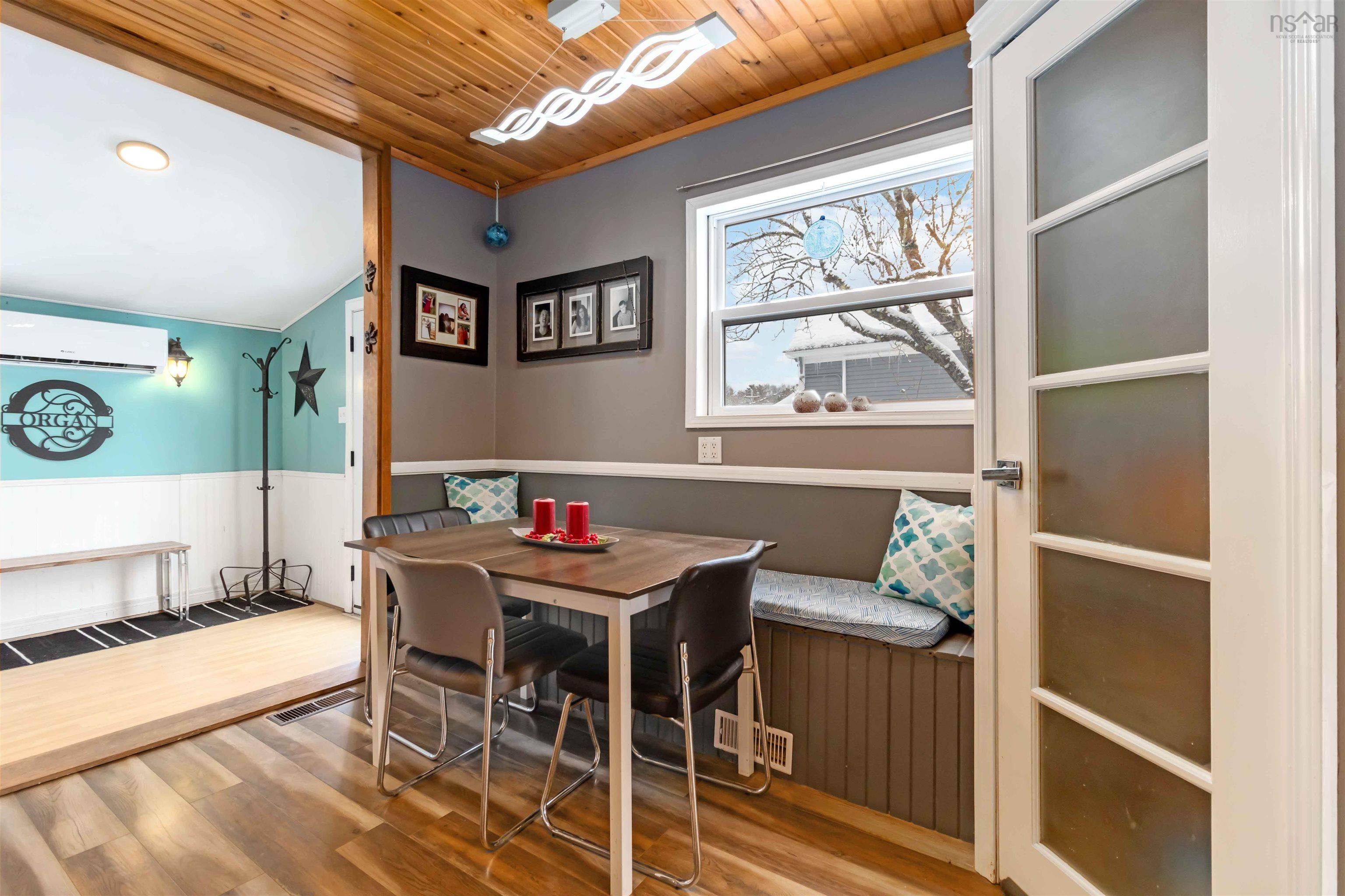 $379,900.00: 13862 Highway 3, Dayspring