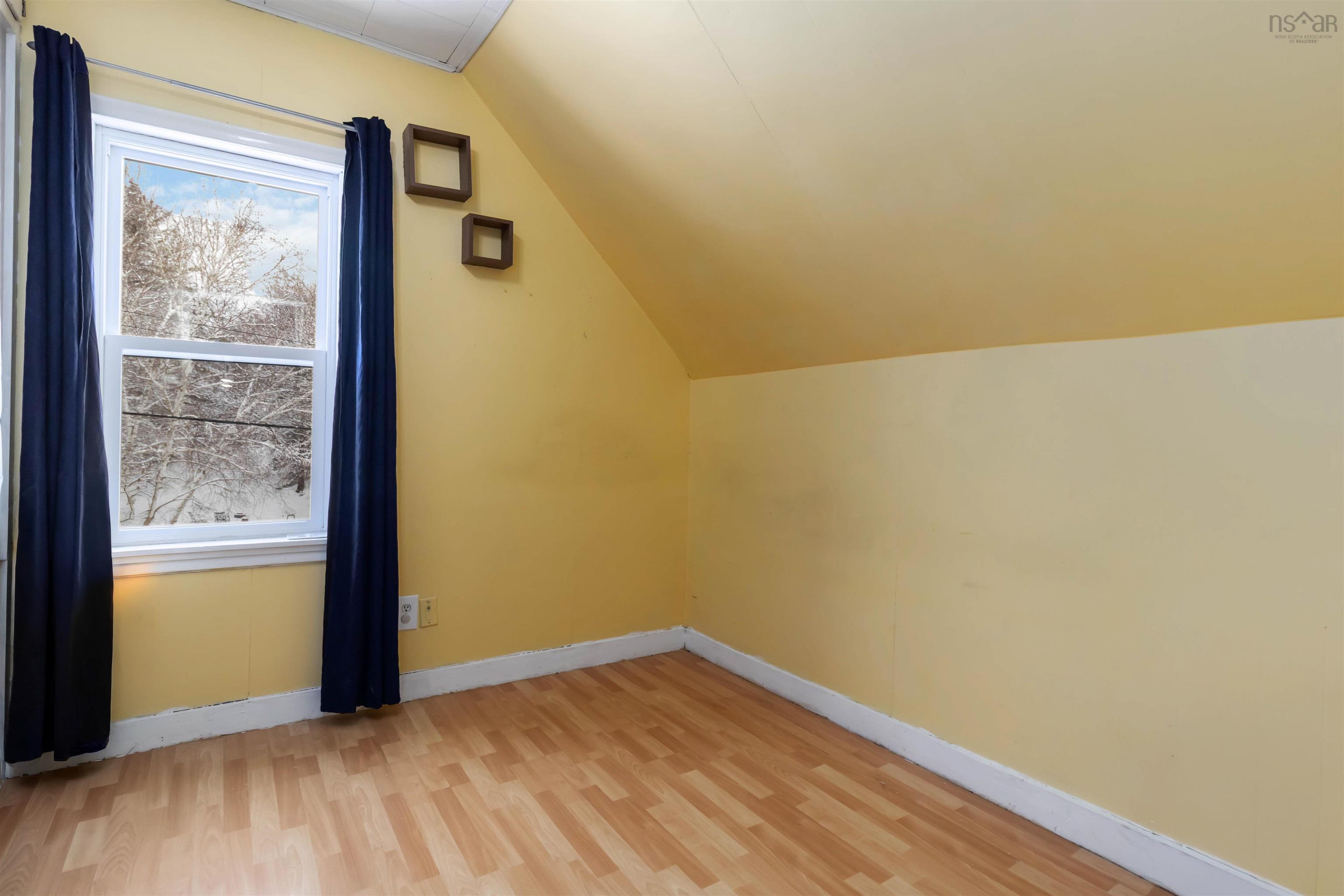 $379,900.00: 13862 Highway 3, Dayspring