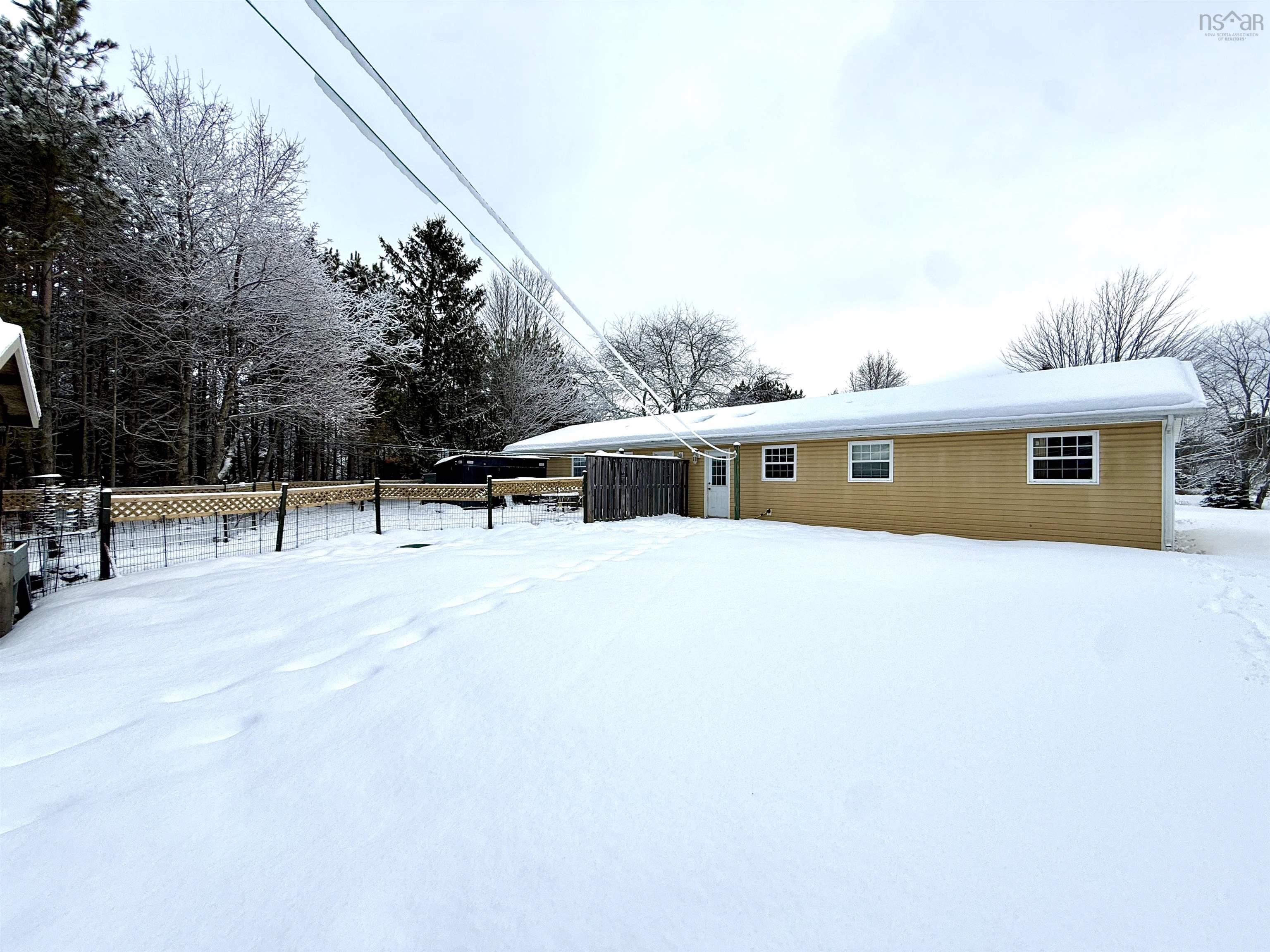 $465,000.00: 47 & 49 Geiger Drive, Wilmot