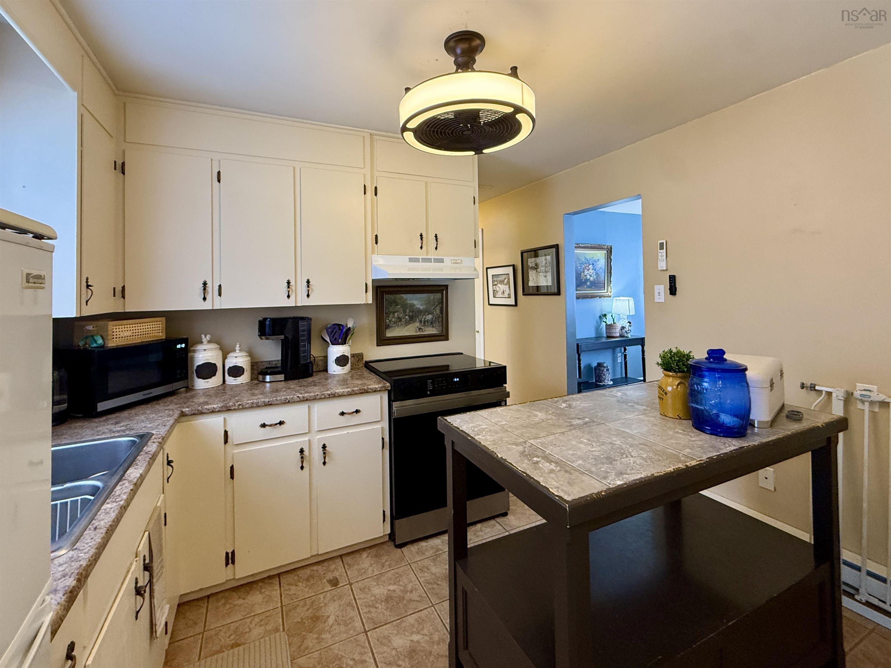 $439,900.00: 47 & 49 Geiger Drive, Wilmot