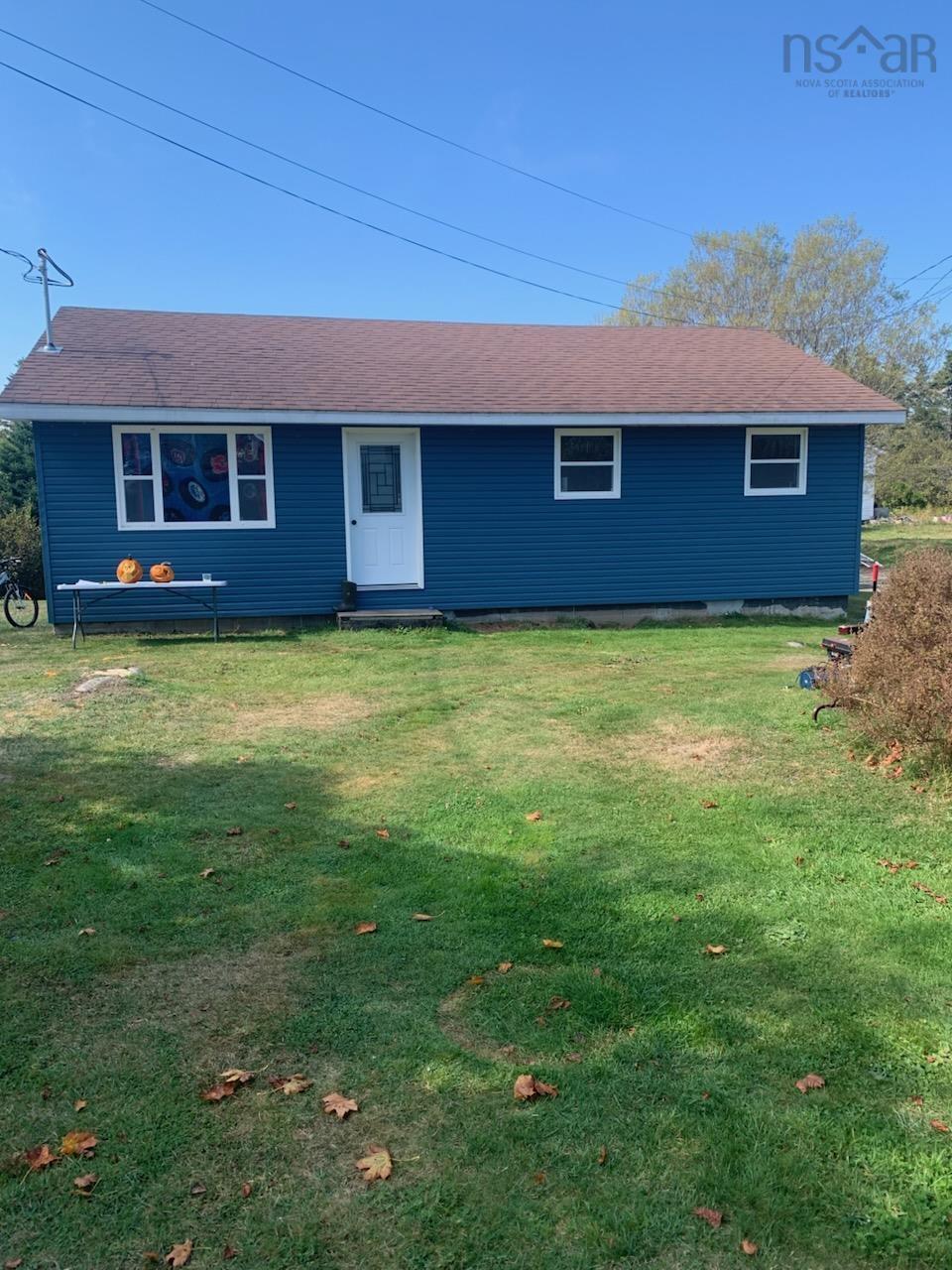 $185,000.00: 7119 Highway 3, Upper Woods Harbour