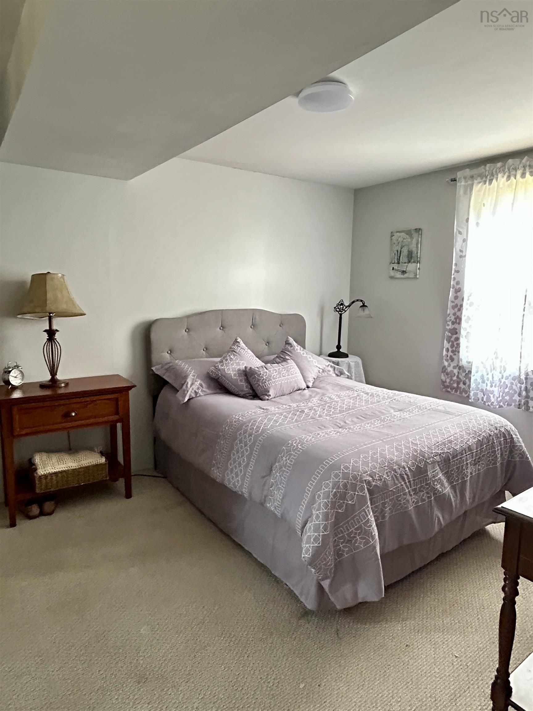 $260,000.00: 55 Newell Road, Plymouth