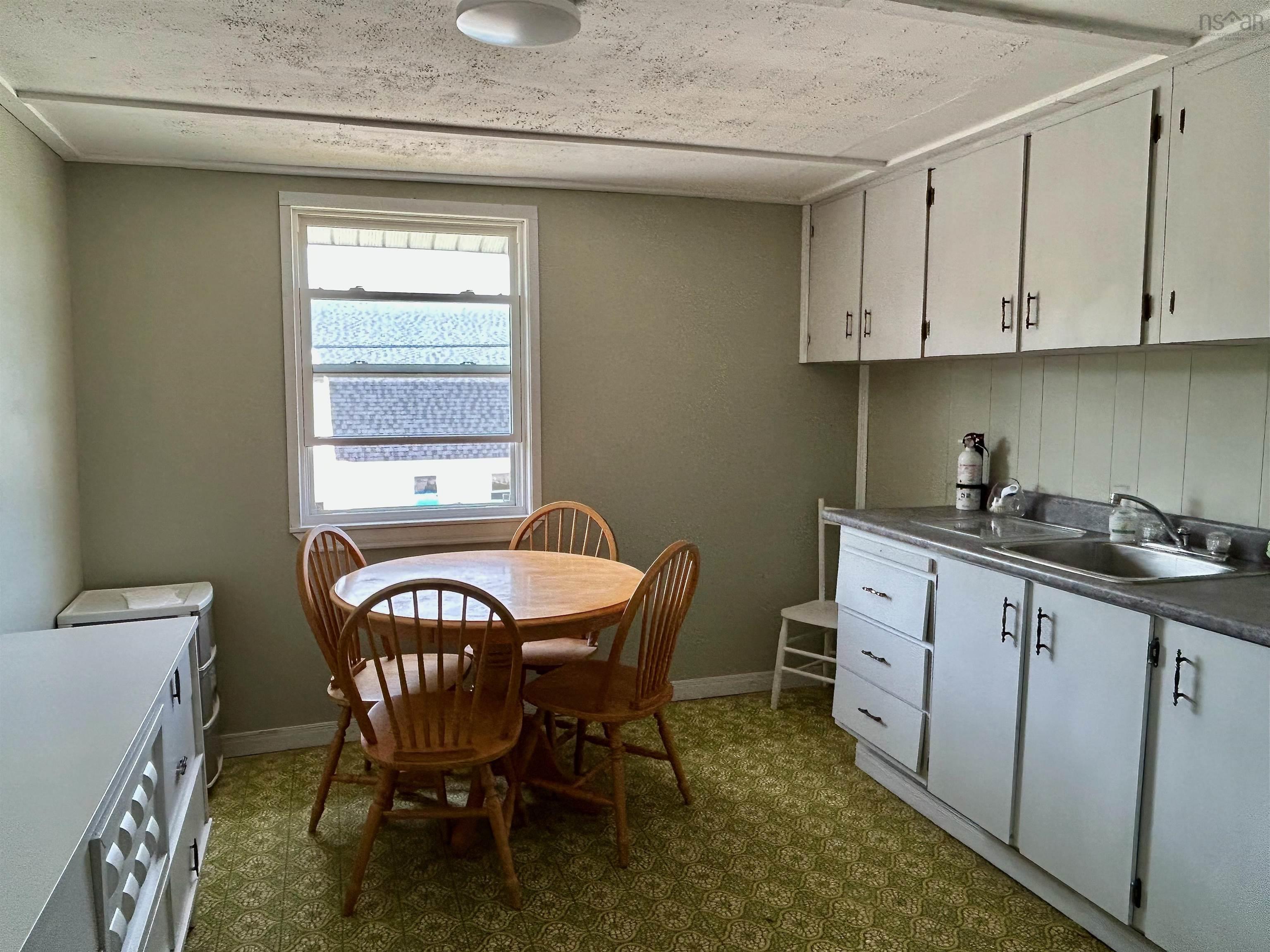 $260,000.00: 55 Newell Road, Plymouth