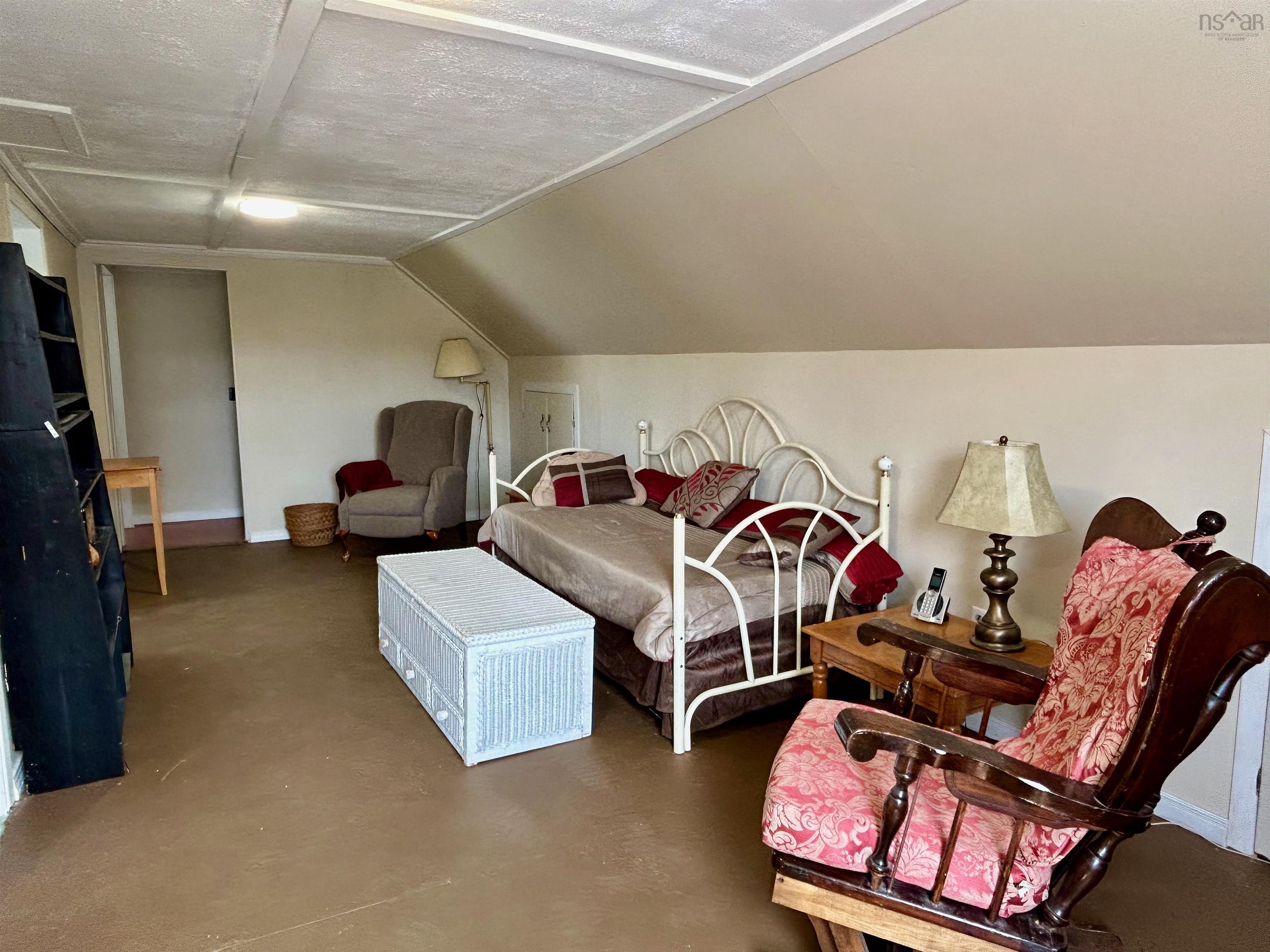 $260,000.00: 55 Newell Road, Plymouth