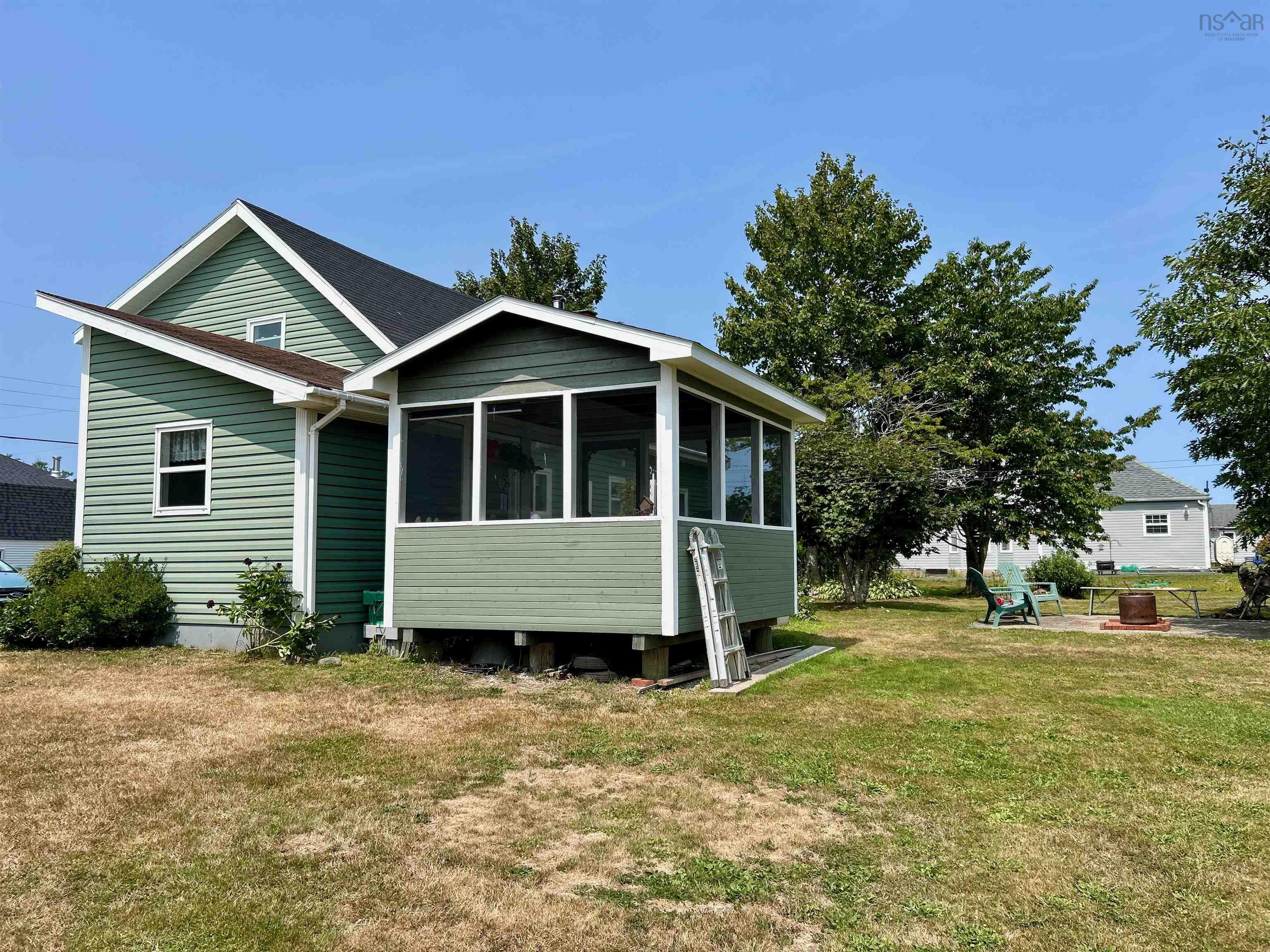 $260,000.00: 55 Newell Road, Plymouth