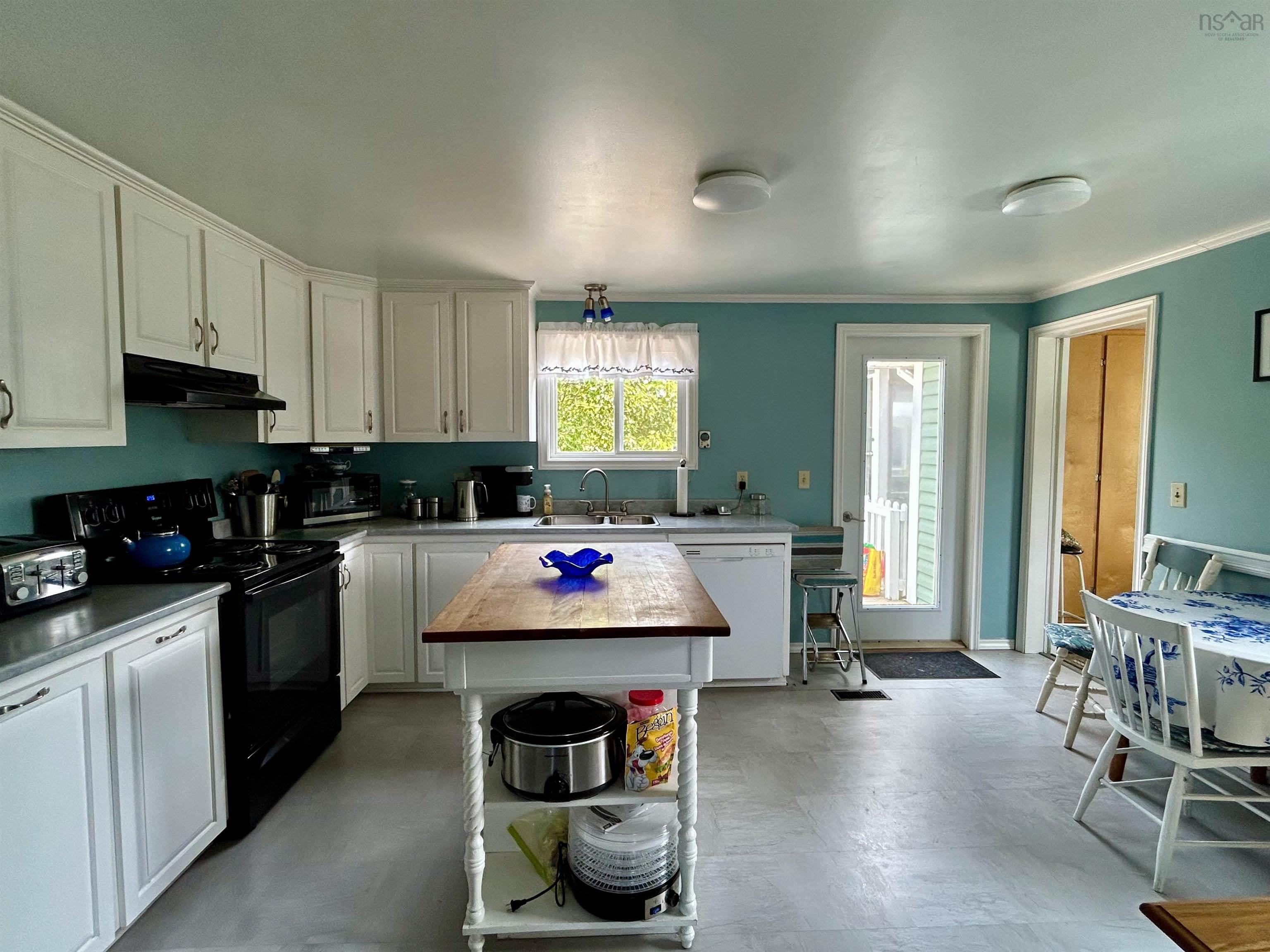 $260,000.00: 55 Newell Road, Plymouth