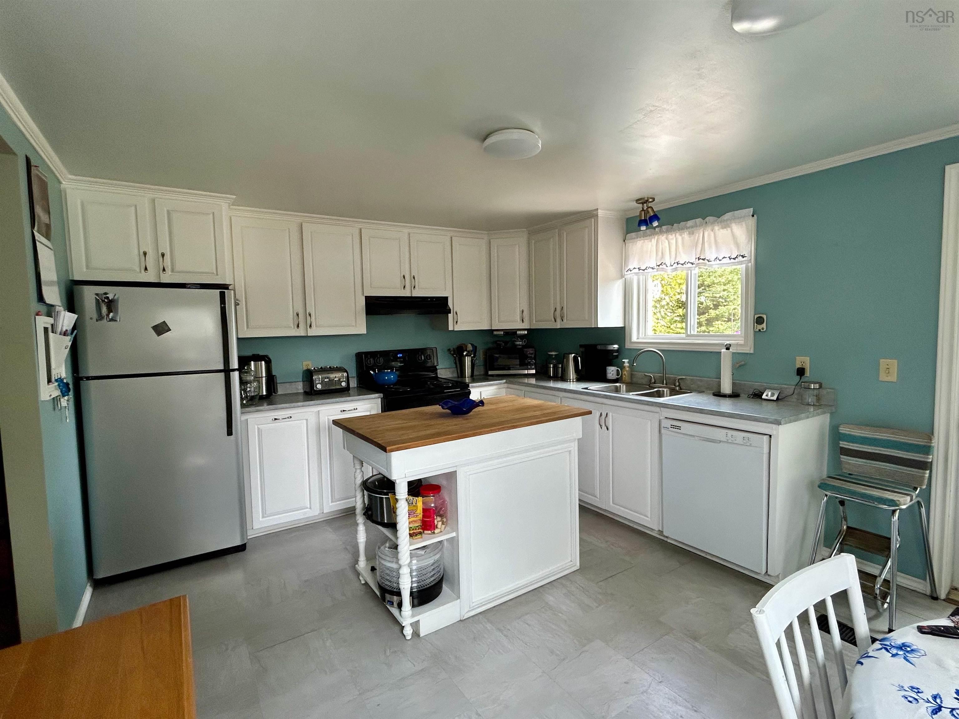 $260,000.00: 55 Newell Road, Plymouth