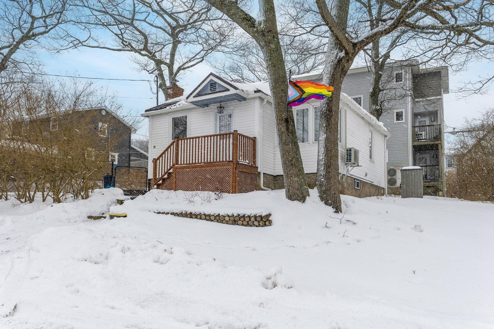 $350,000.00: 15 Acorn Road, Halifax
