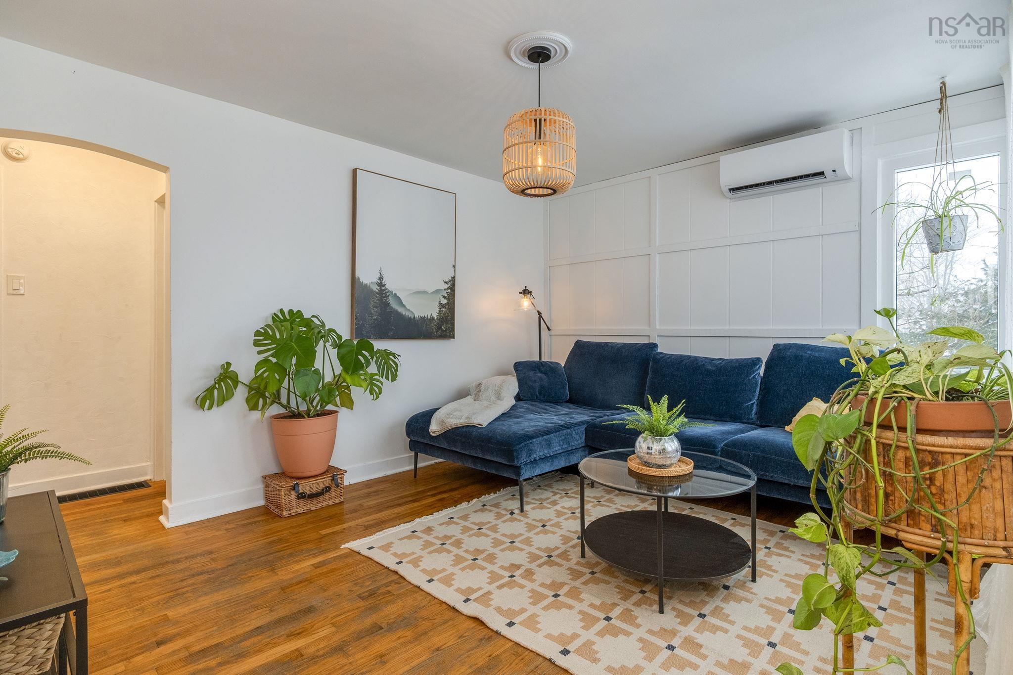 $350,000.00: 15 Acorn Road, Halifax