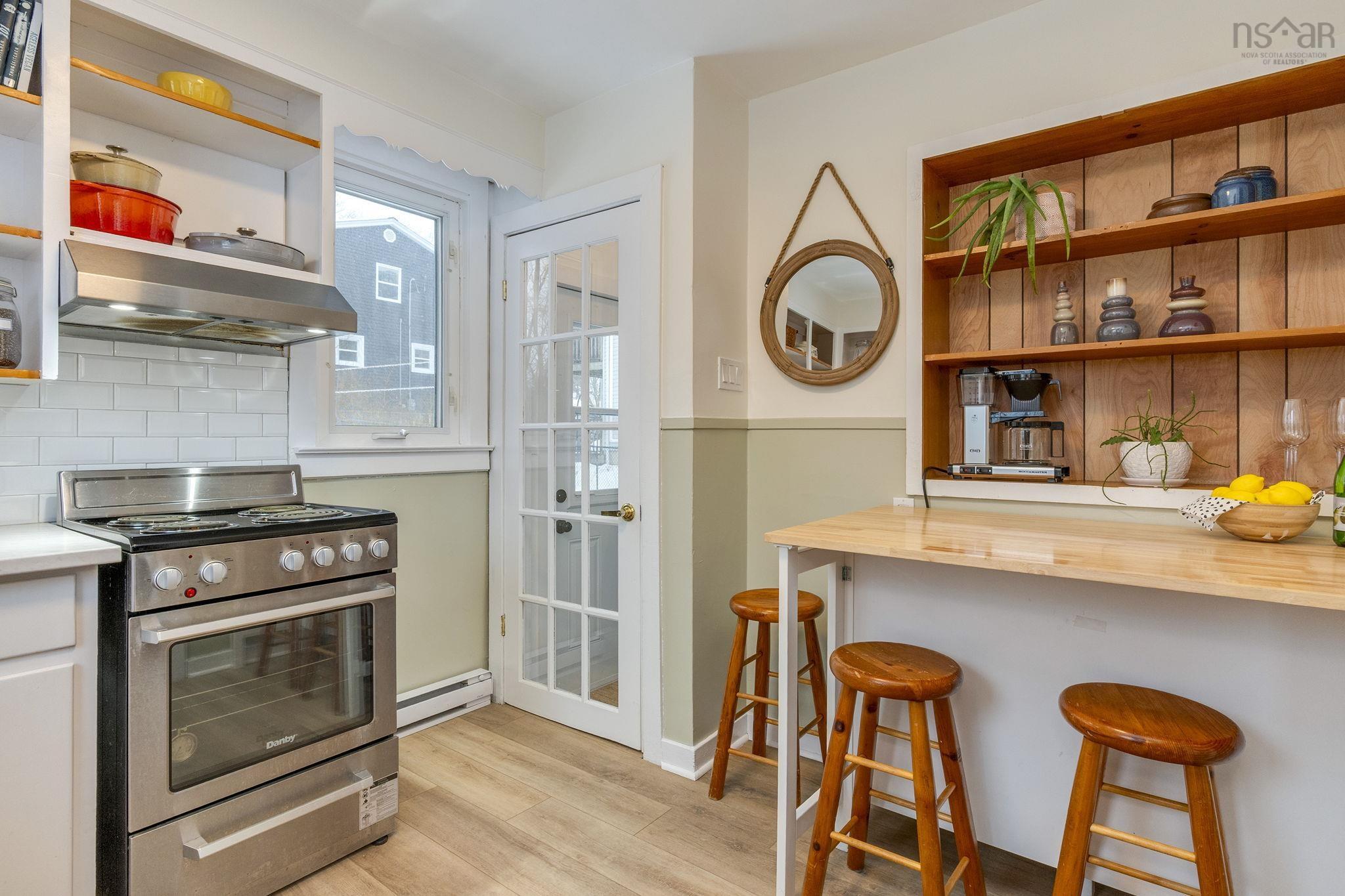 $350,000.00: 15 Acorn Road, Halifax