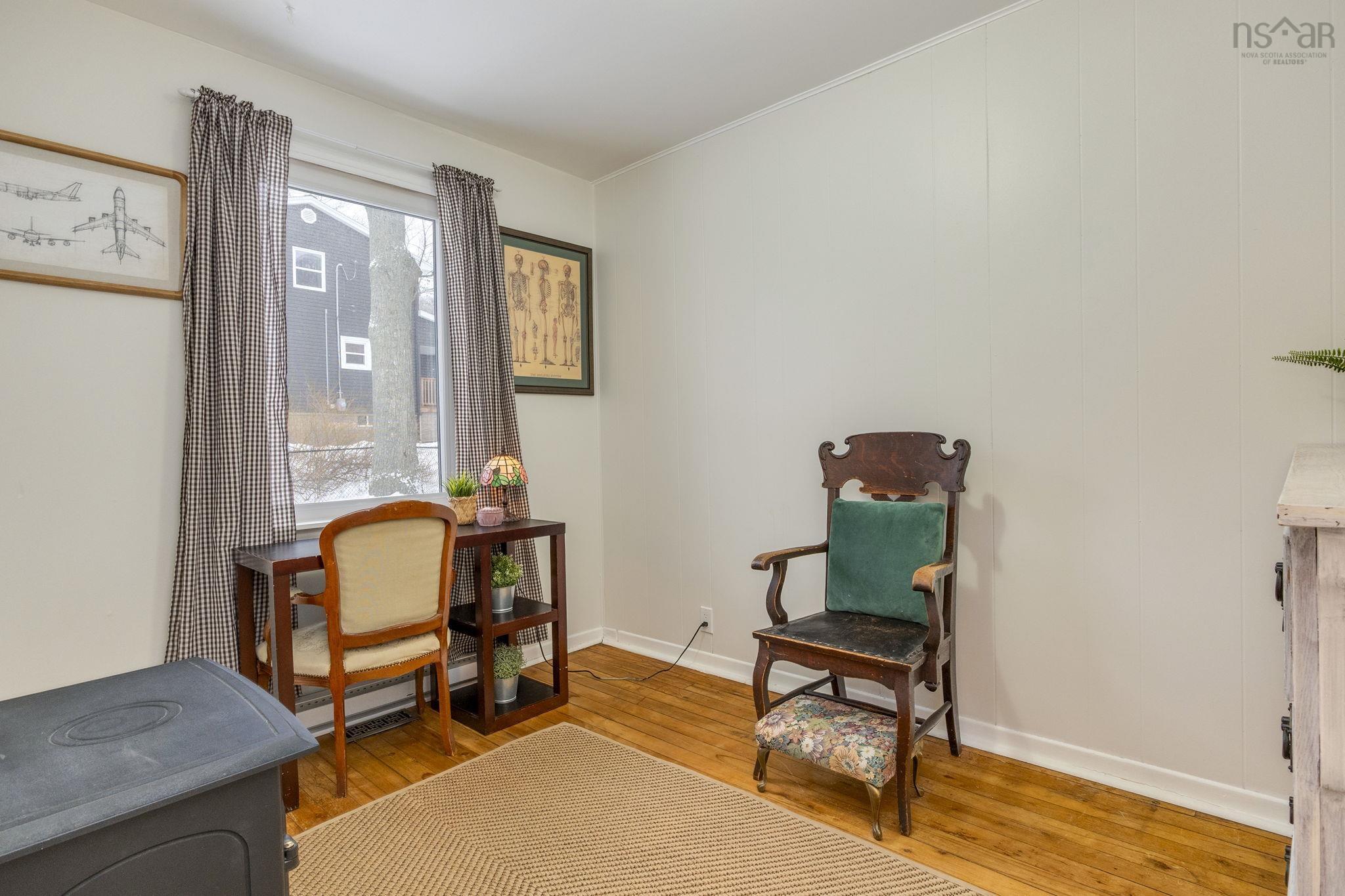 $350,000.00: 15 Acorn Road, Halifax