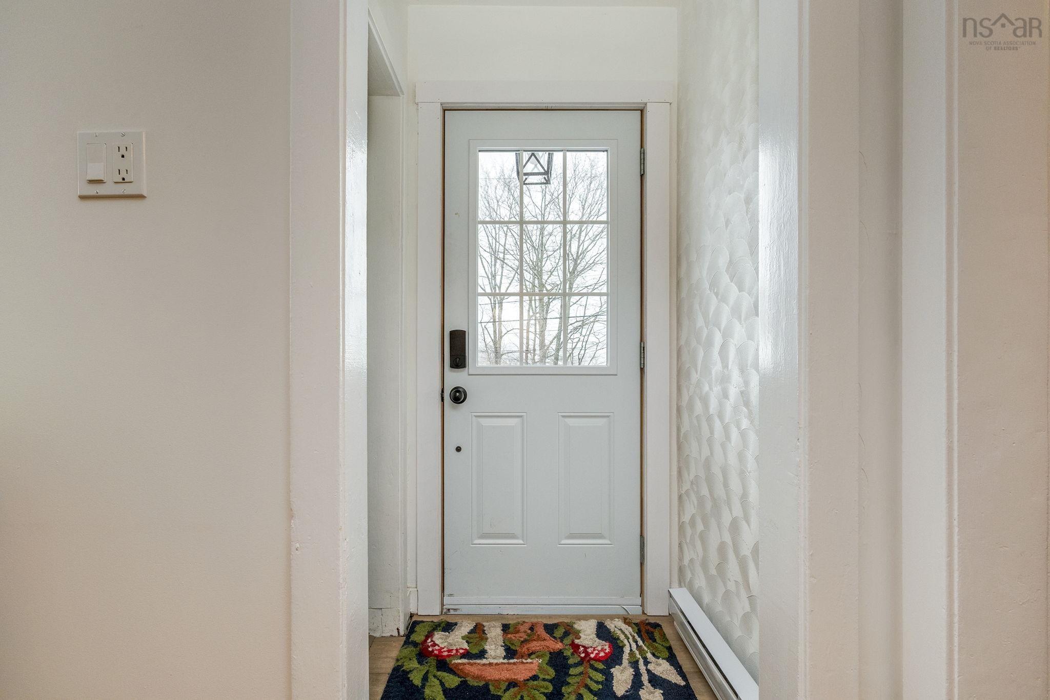 $350,000.00: 15 Acorn Road, Halifax