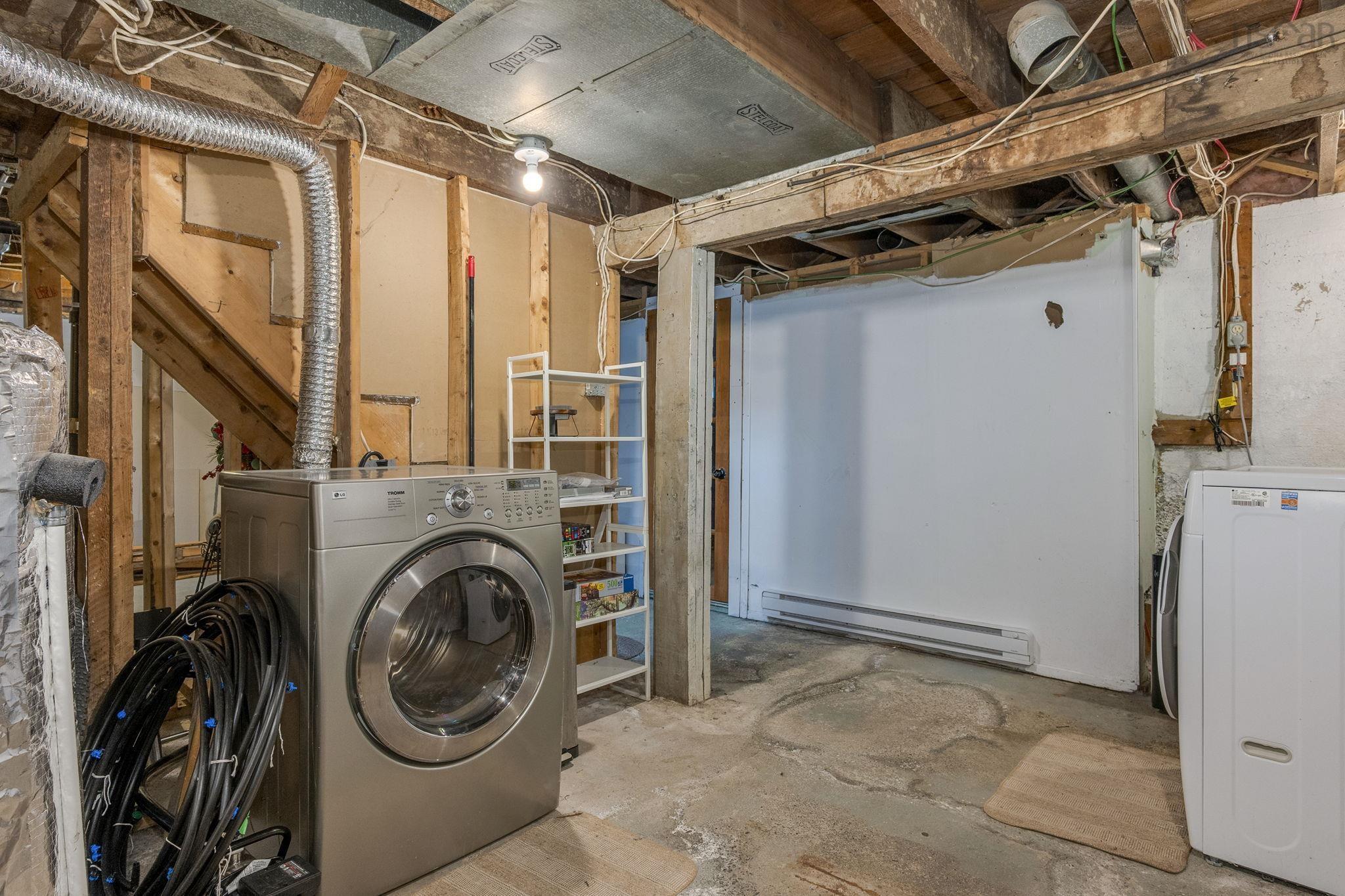 $350,000.00: 15 Acorn Road, Halifax