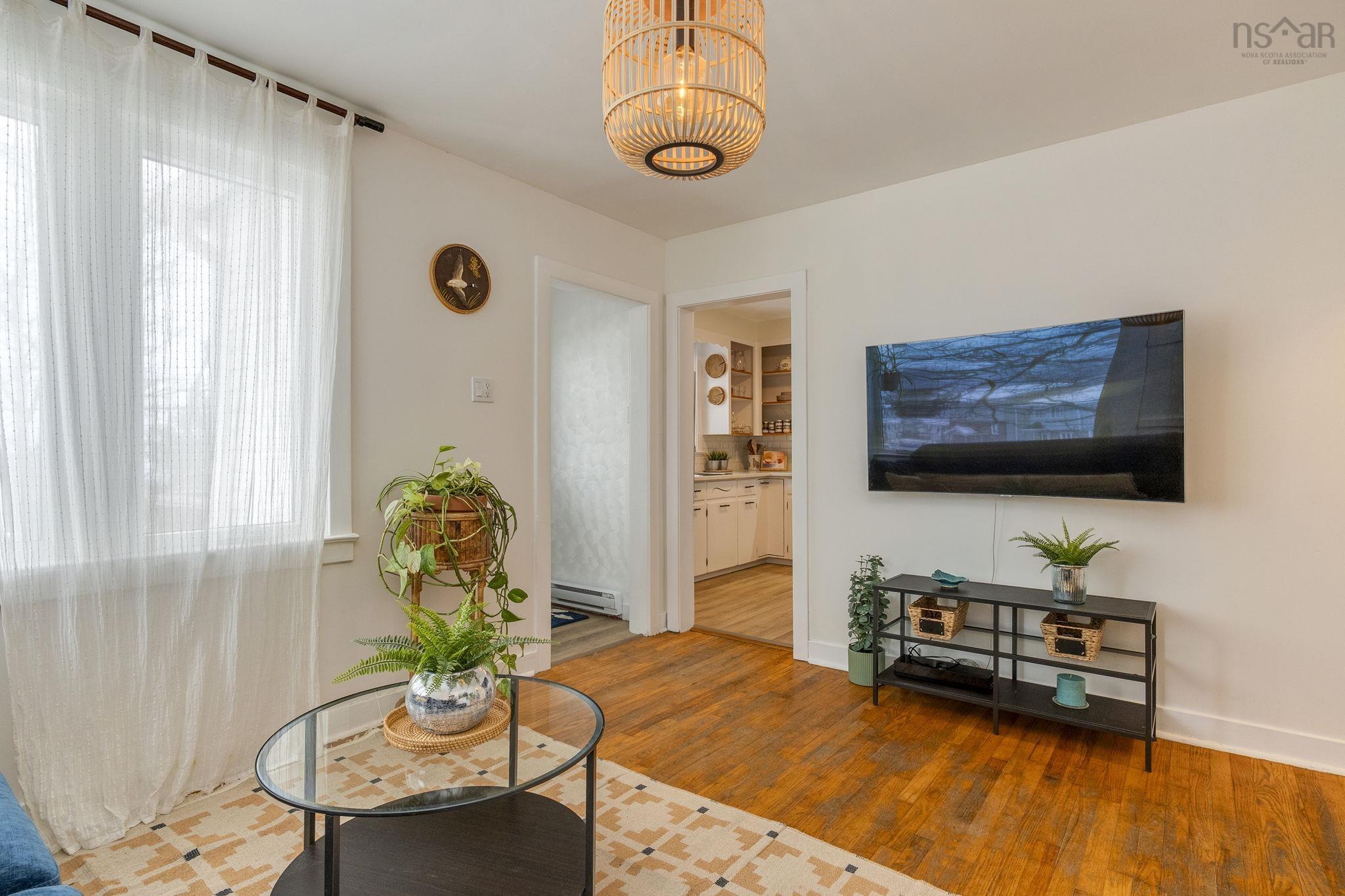 $350,000.00: 15 Acorn Road, Halifax