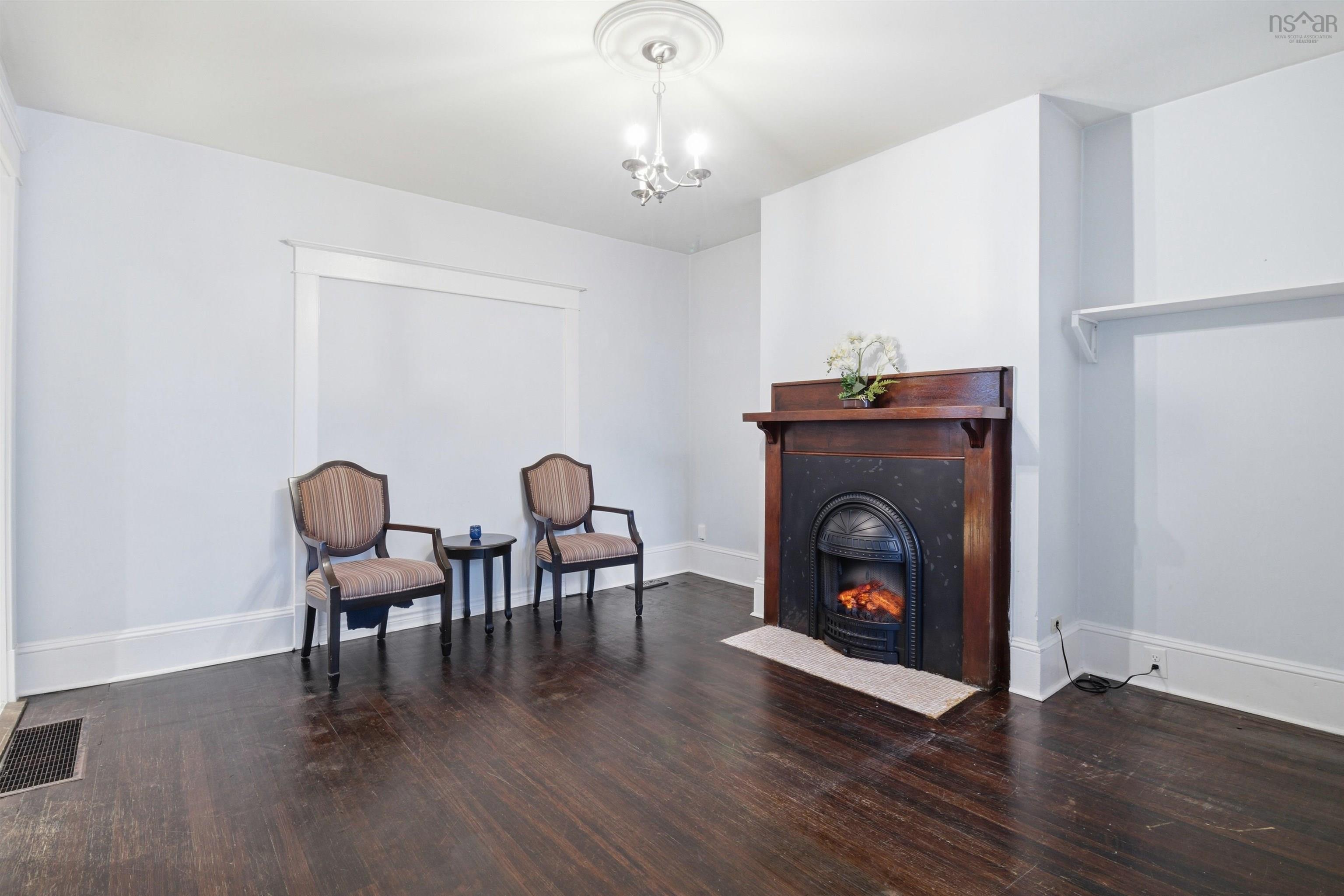 $824,900.00: 6229-6231 Allan Street, Halifax