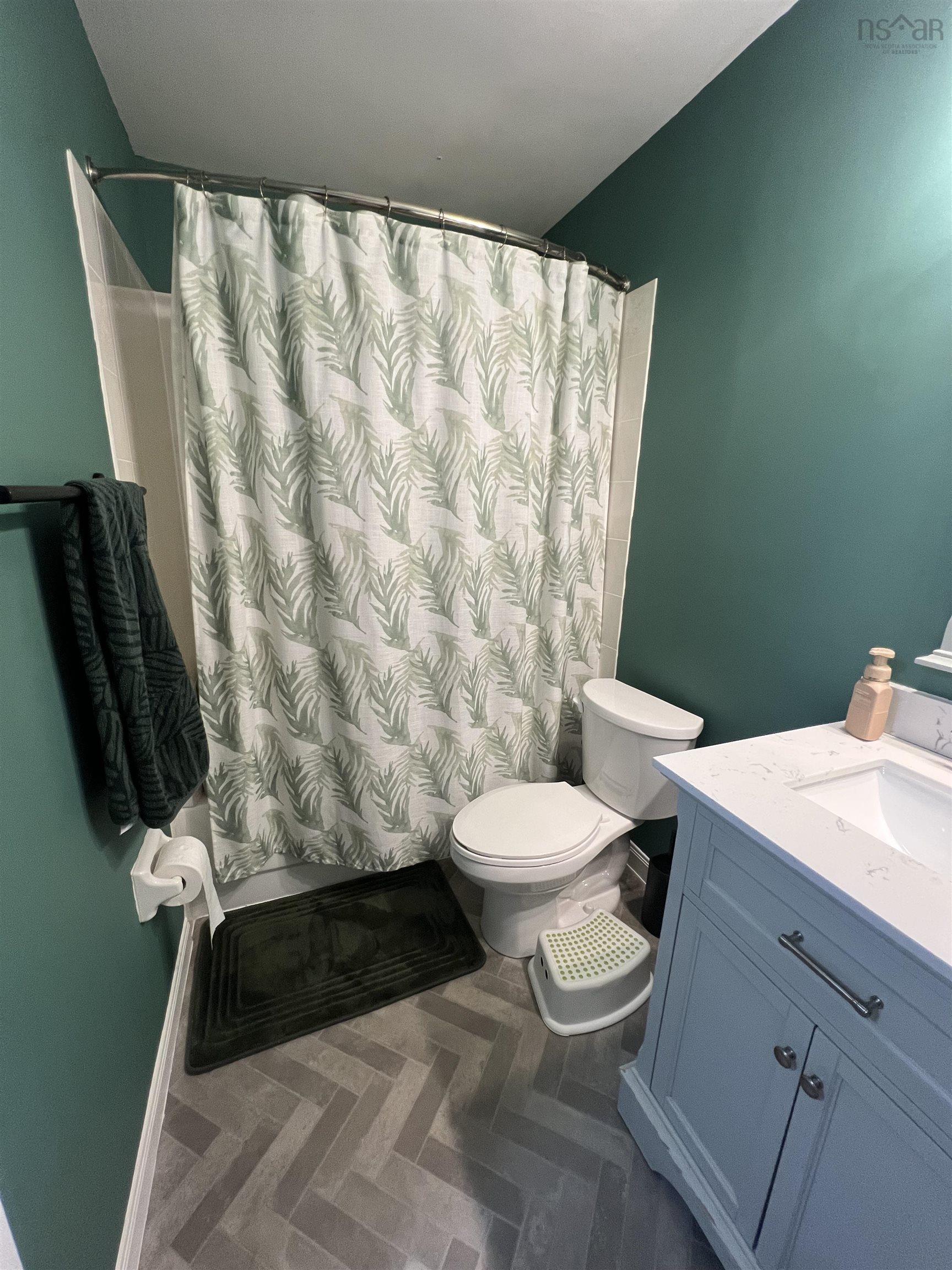 $299,900.00: 305 51 River Lane, Bedford