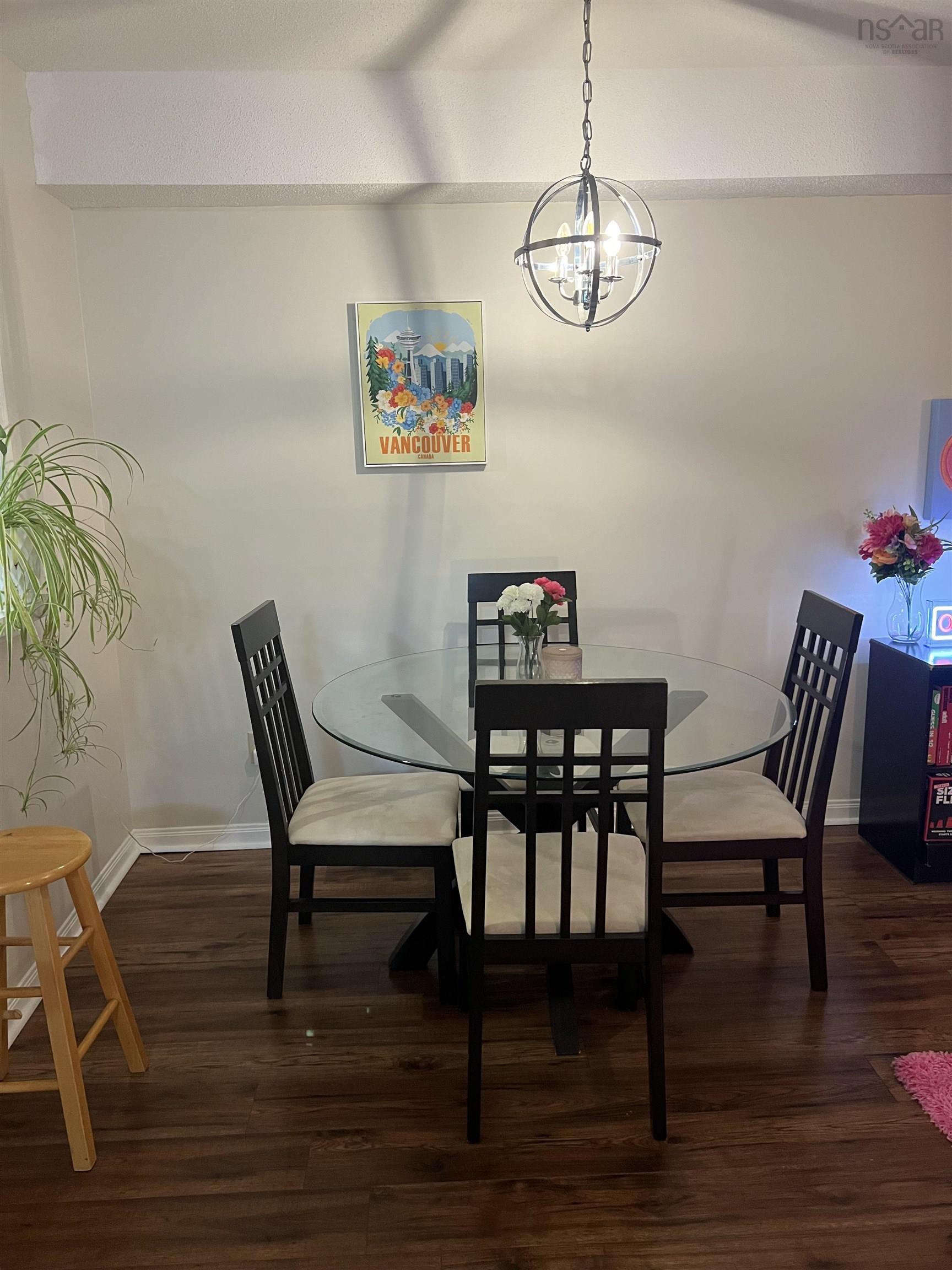 $299,900.00: 305 51 River Lane, Bedford