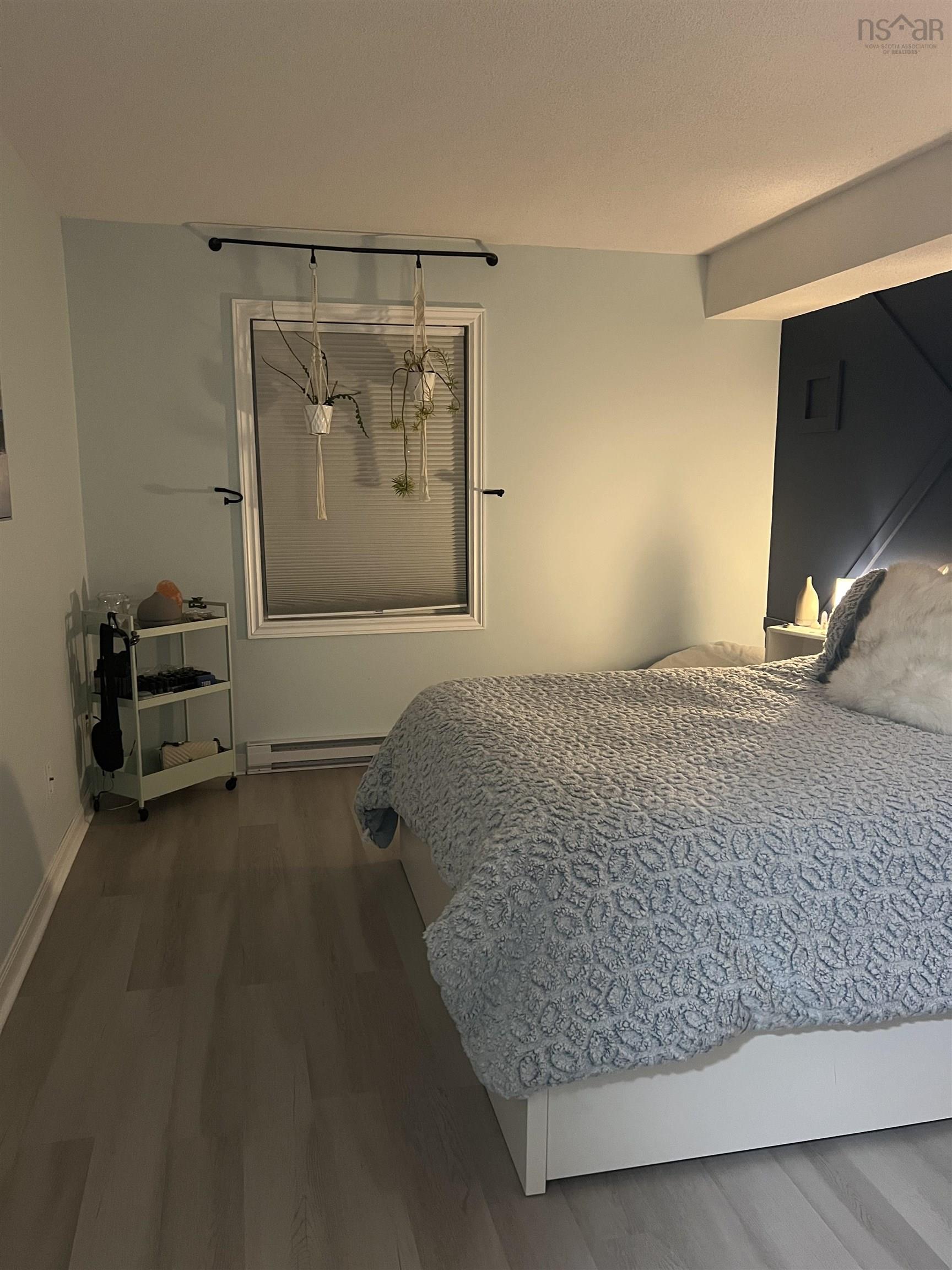 $299,900.00: 305 51 River Lane, Bedford