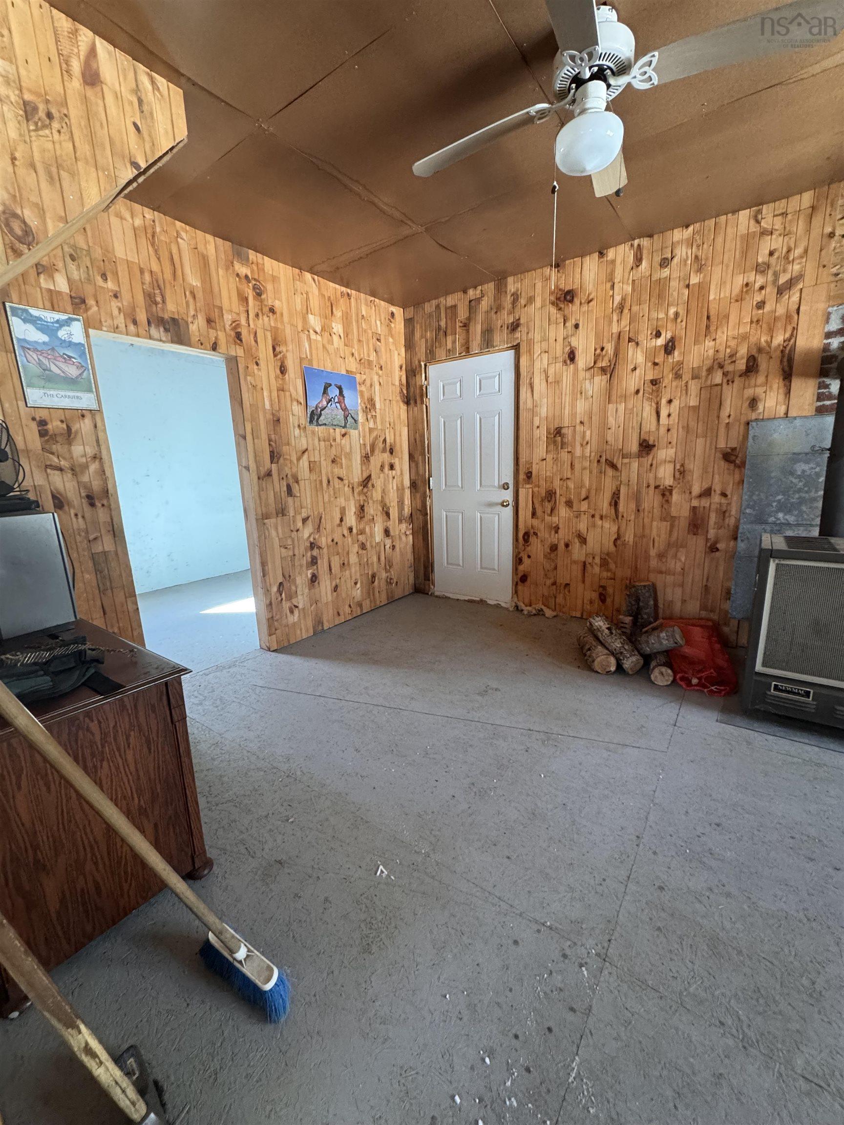 $120,000.00: 3663 Victory Road, Victory