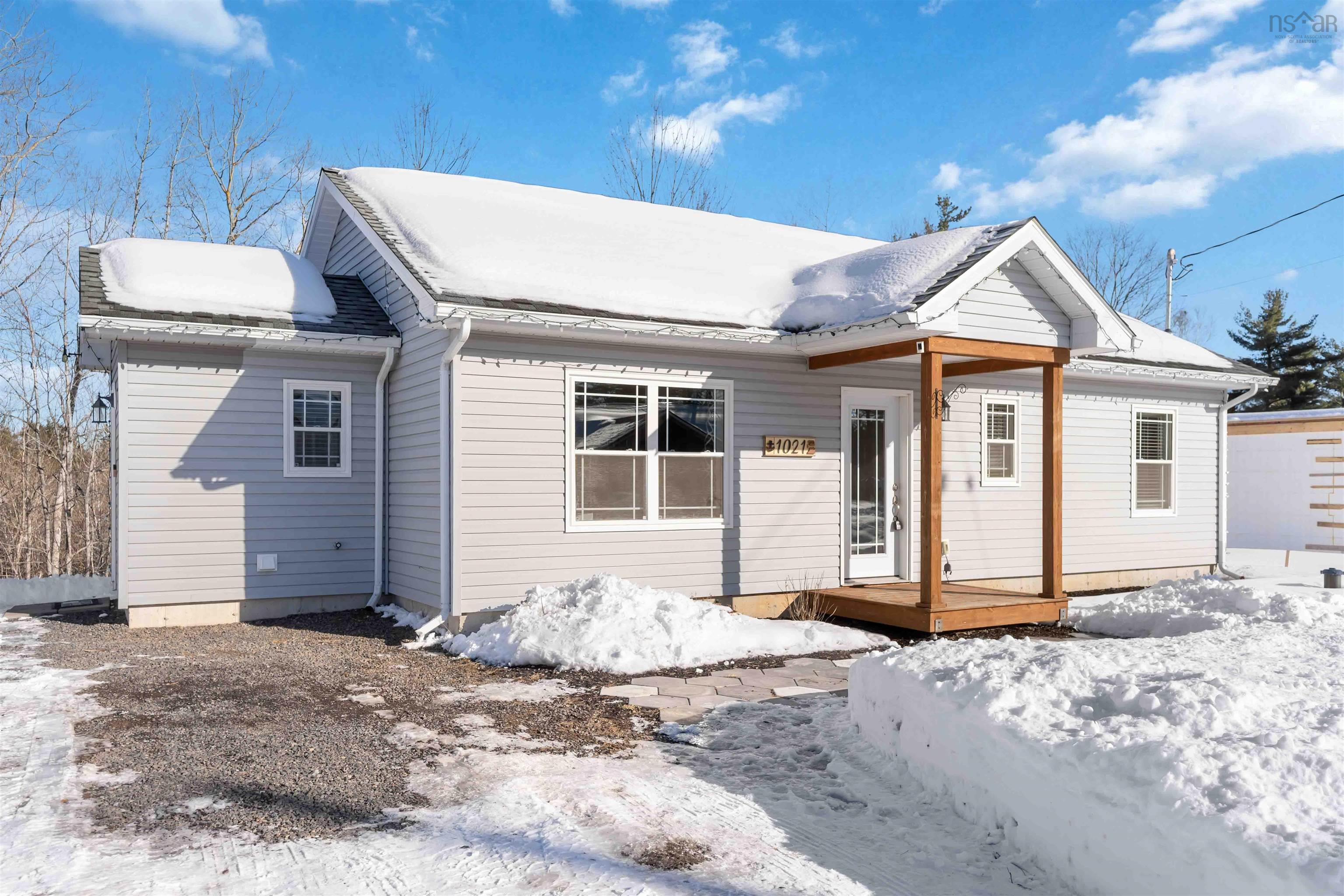 $359,900.00: 1021 Arenburg Drive, Cambridge