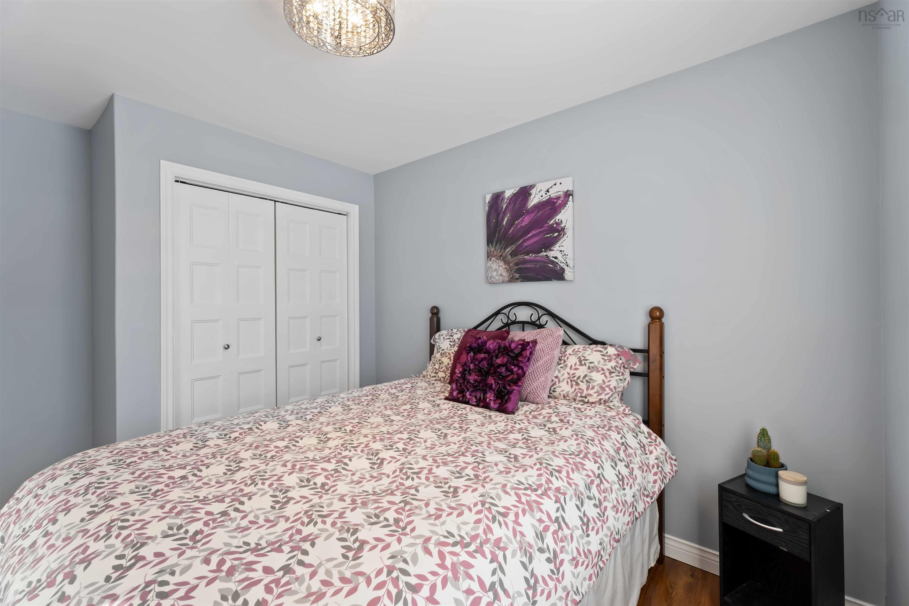 $359,900.00: 1021 Arenburg Drive, Cambridge