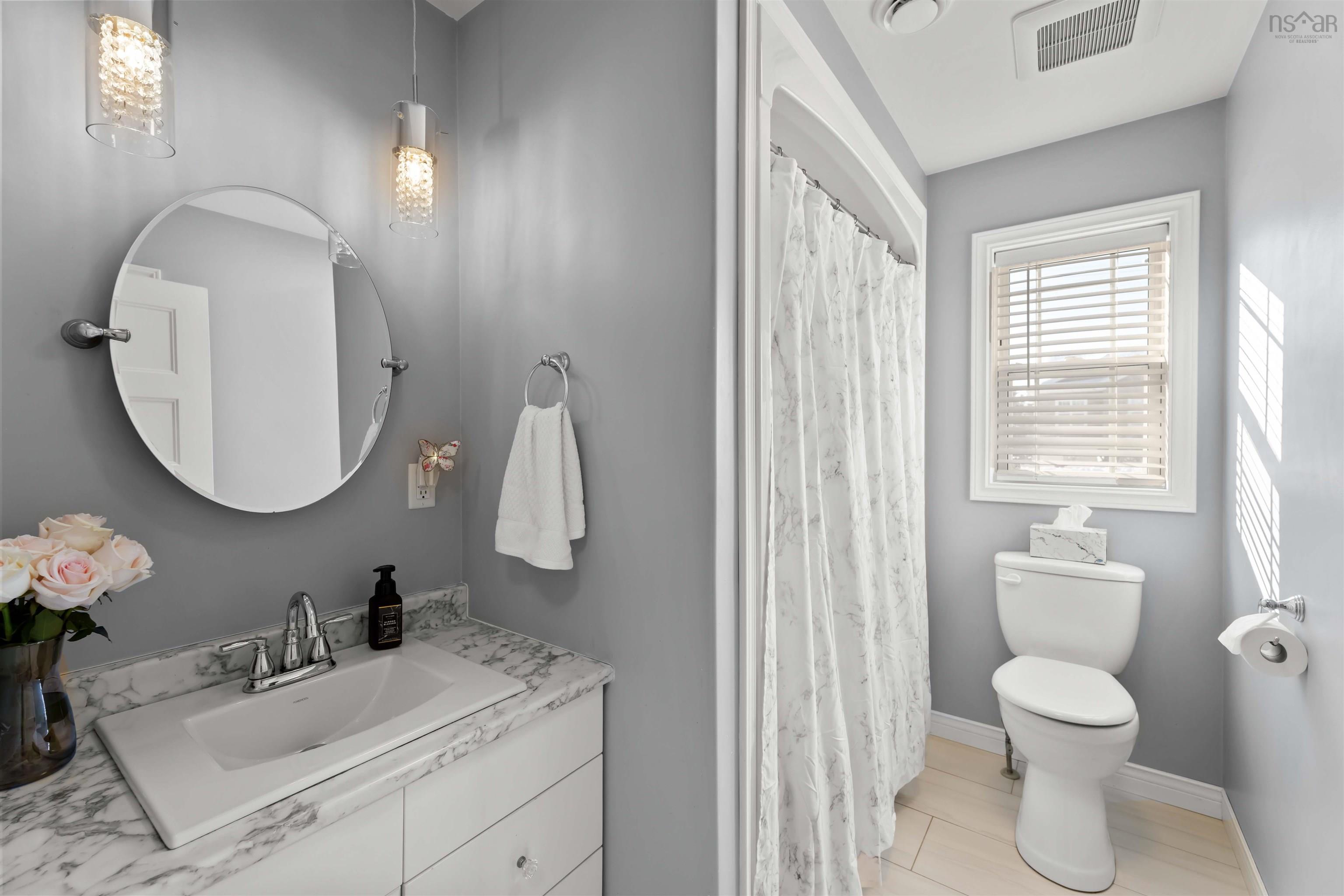 $359,900.00: 1021 Arenburg Drive, Cambridge