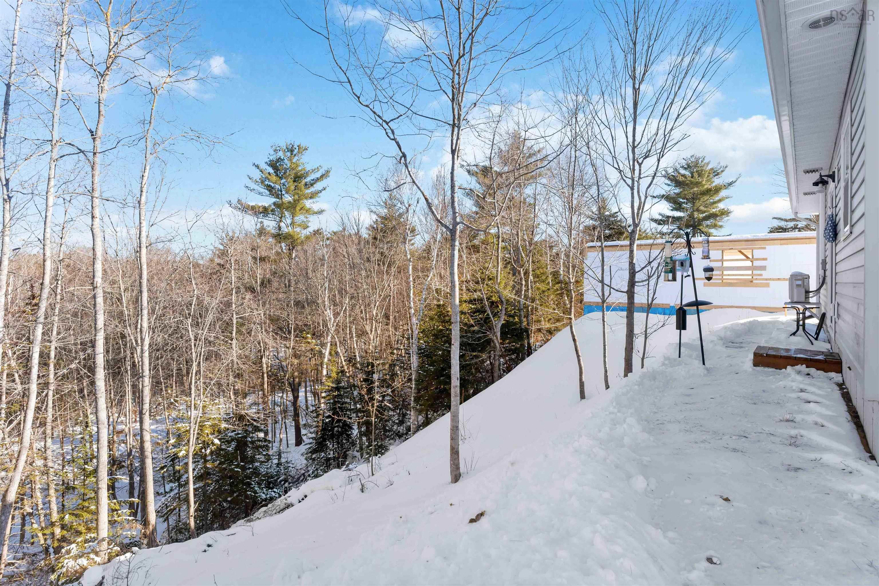 $359,900.00: 1021 Arenburg Drive, Cambridge