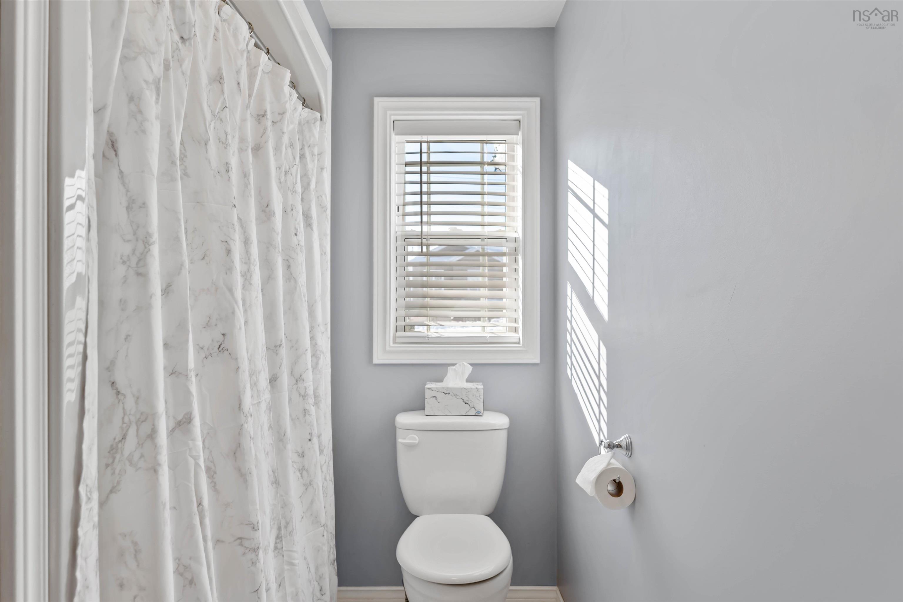 $359,900.00: 1021 Arenburg Drive, Cambridge