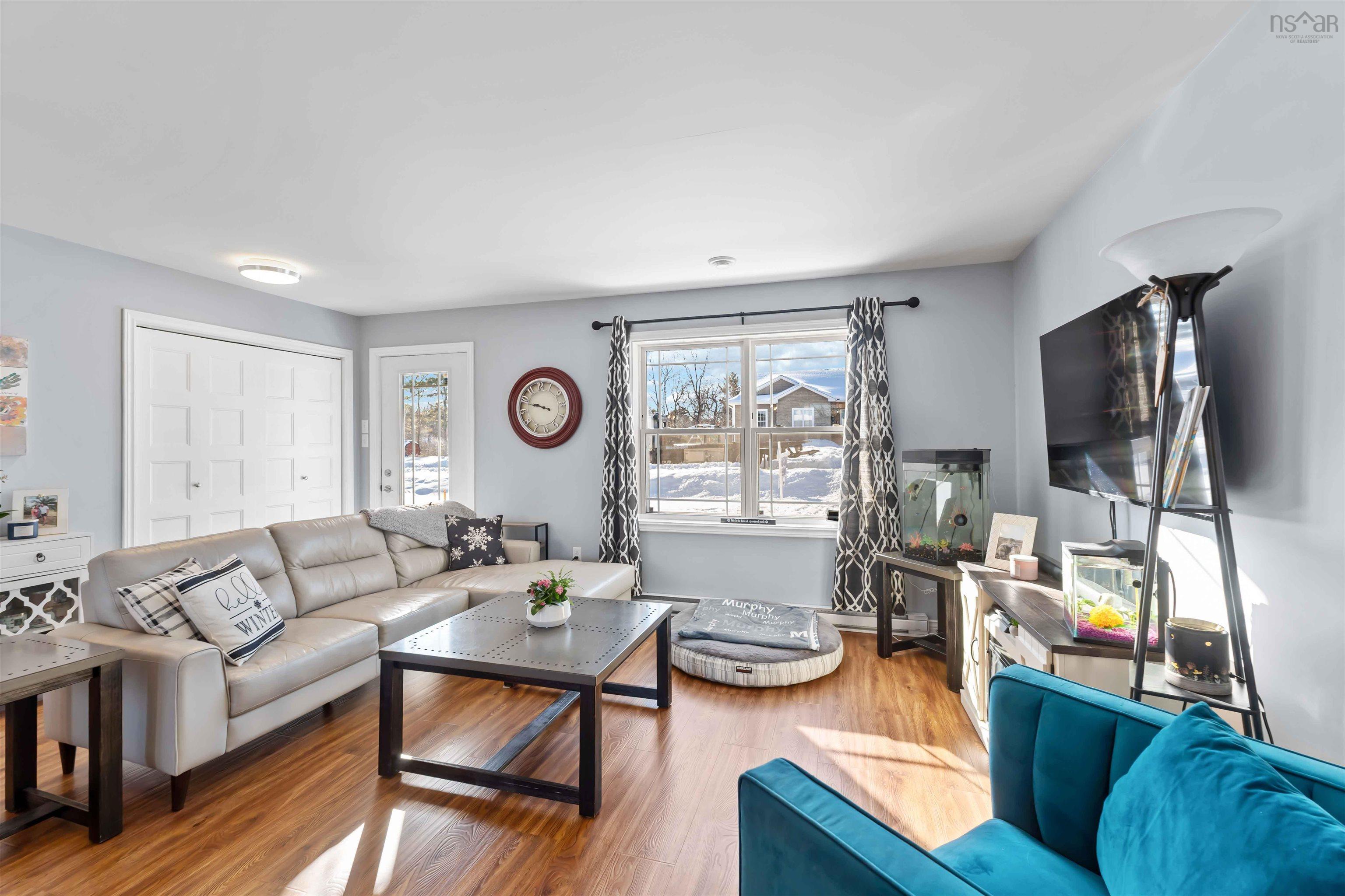 $359,900.00: 1021 Arenburg Drive, Cambridge