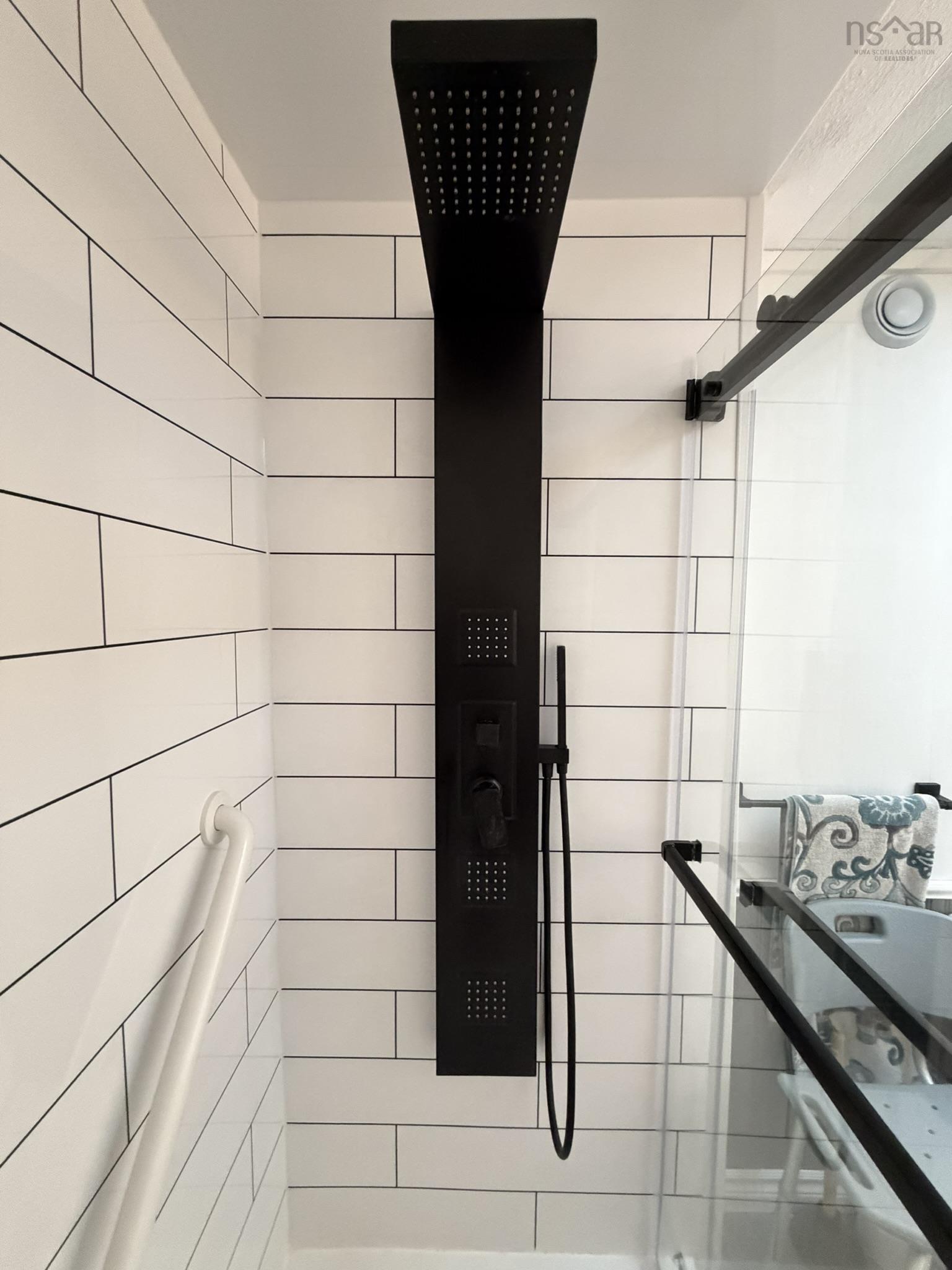 18 Seventh Street, Lucasville, NS (MLS 202602779)