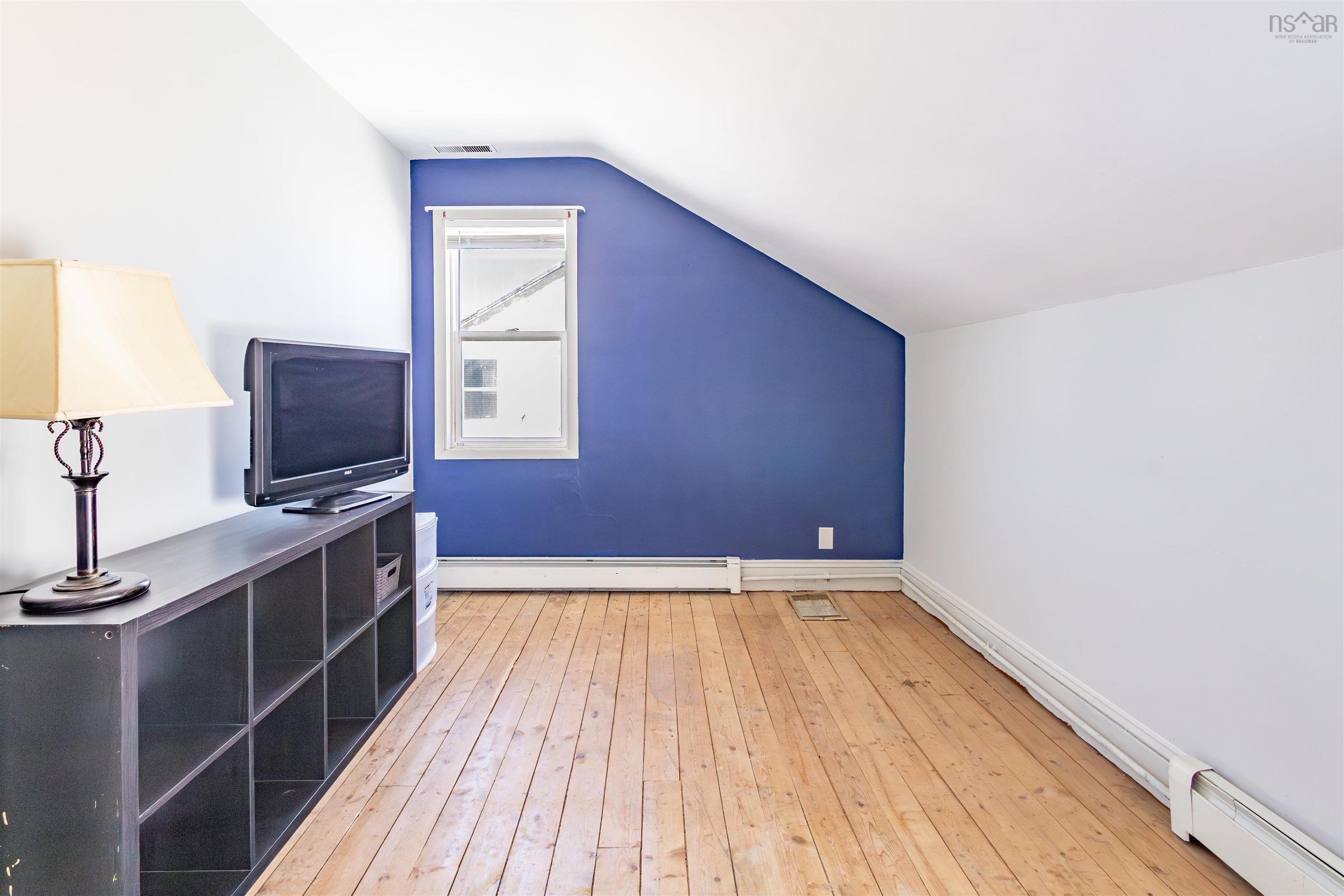 $325,000.00: 31 Hillcrest Street, Inverness