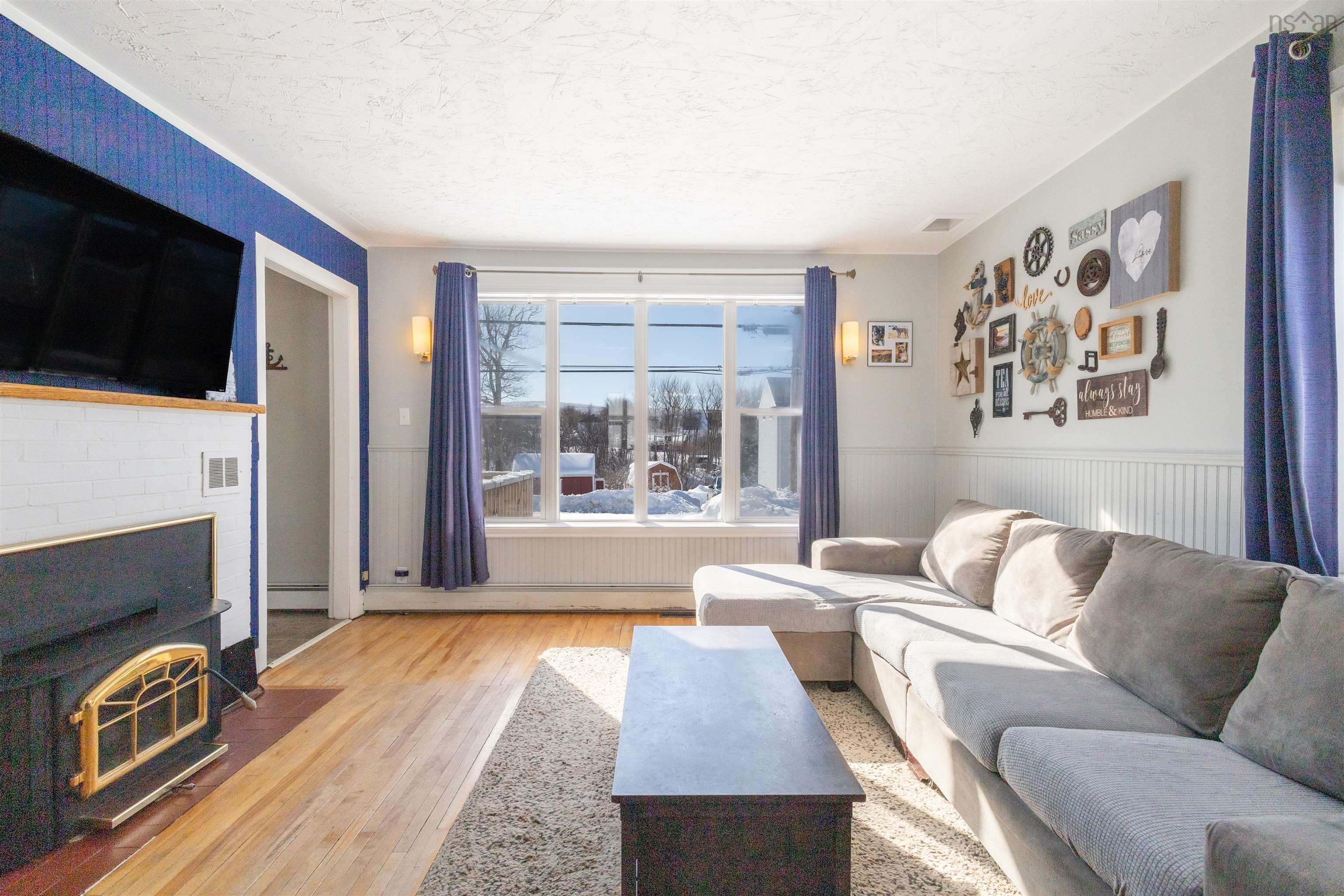 $325,000.00: 31 Hillcrest Street, Inverness